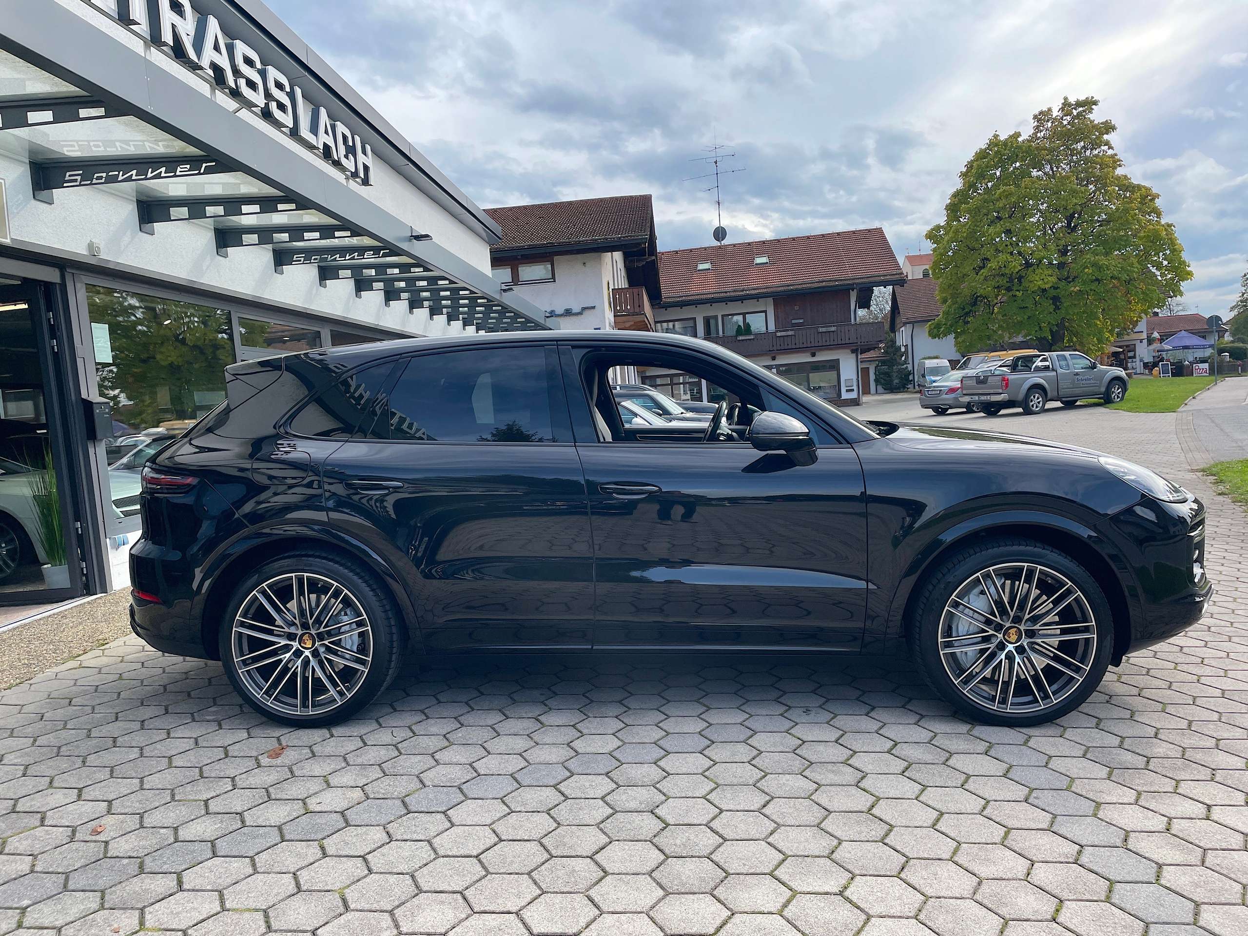 Porsche - Cayenne