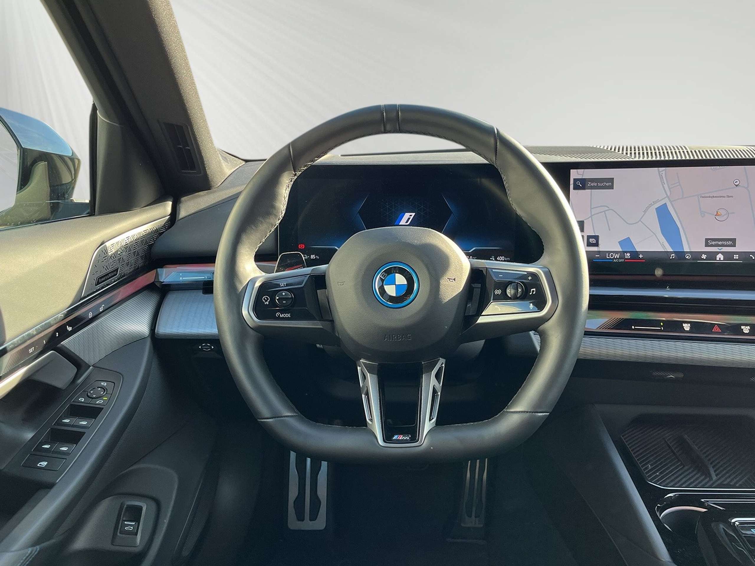 BMW - i5