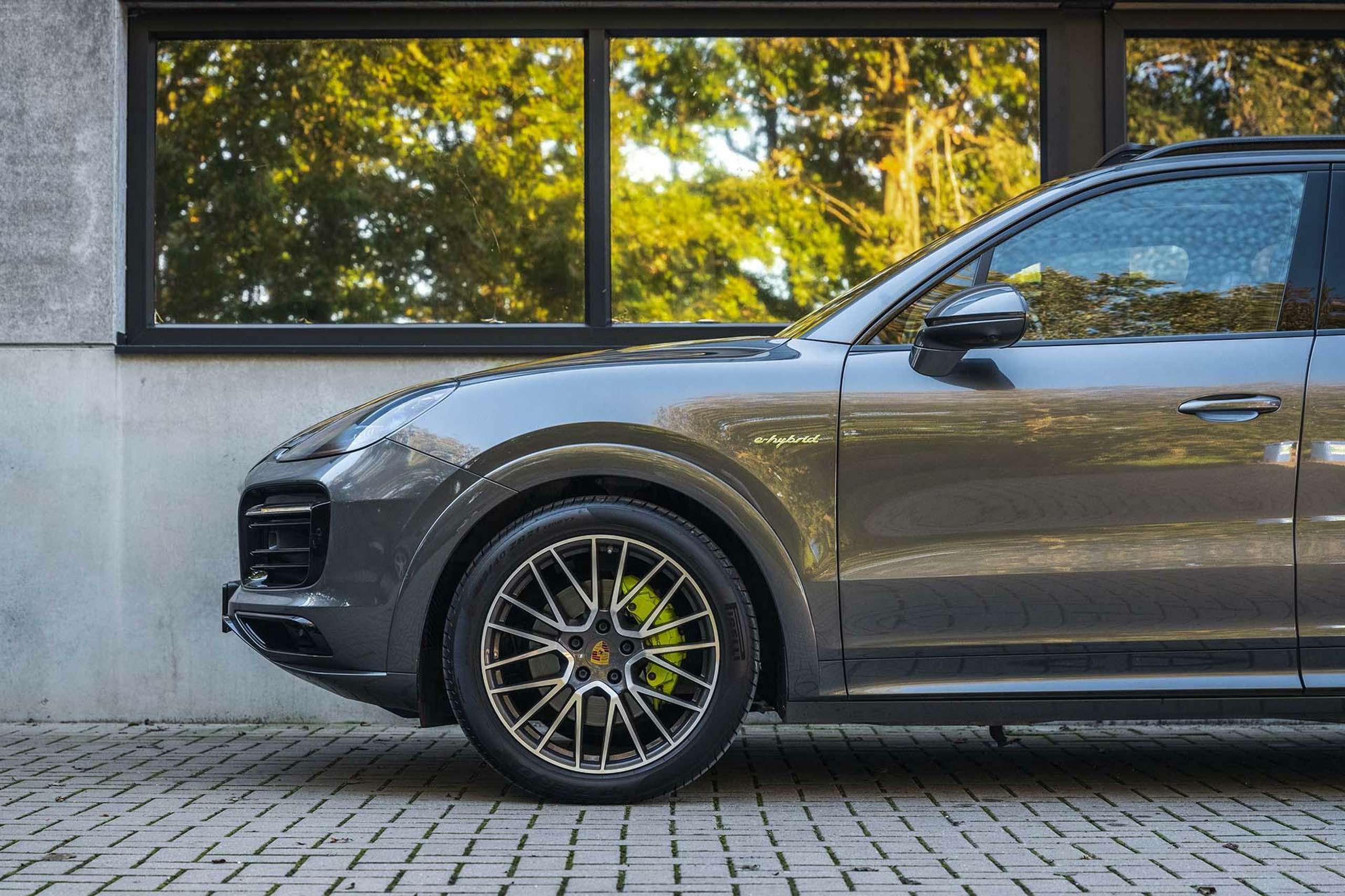 Porsche - Cayenne