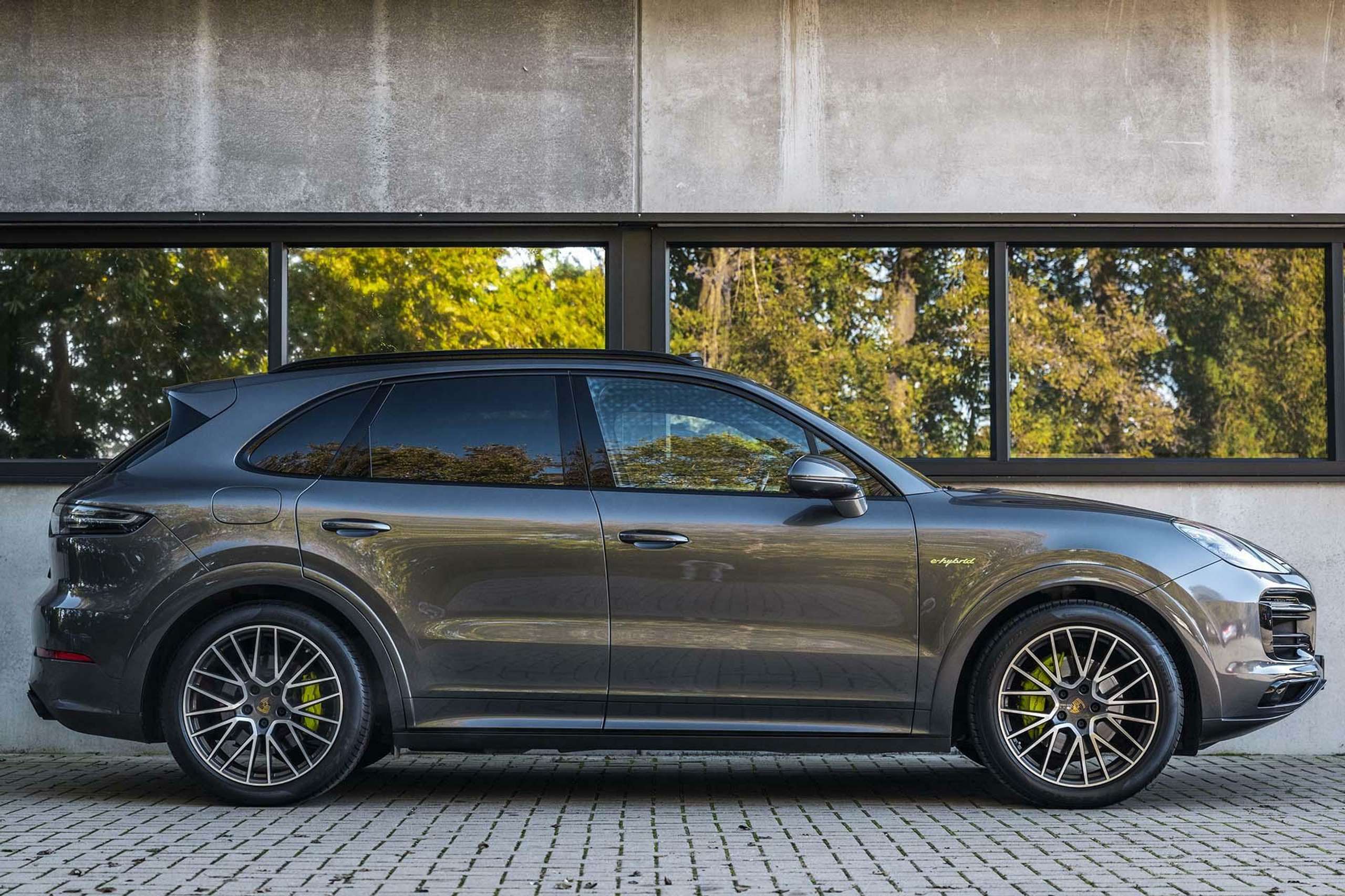 Porsche - Cayenne