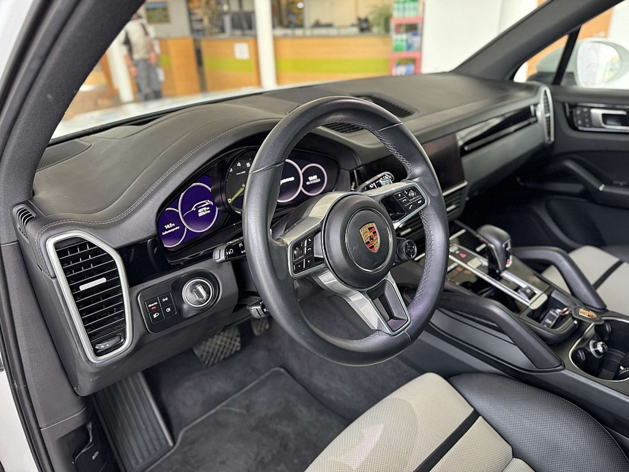 Porsche - Cayenne