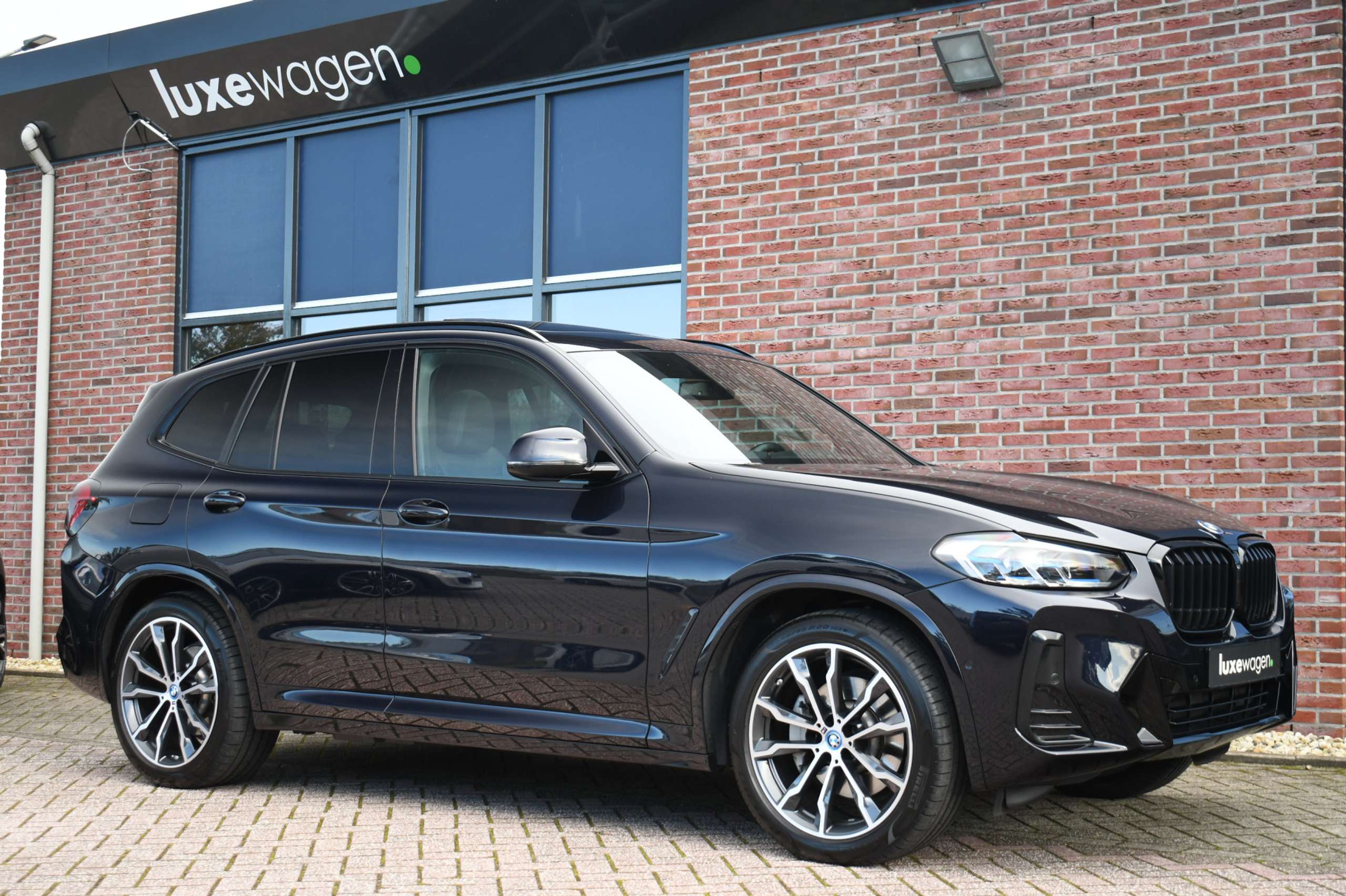 BMW - X3