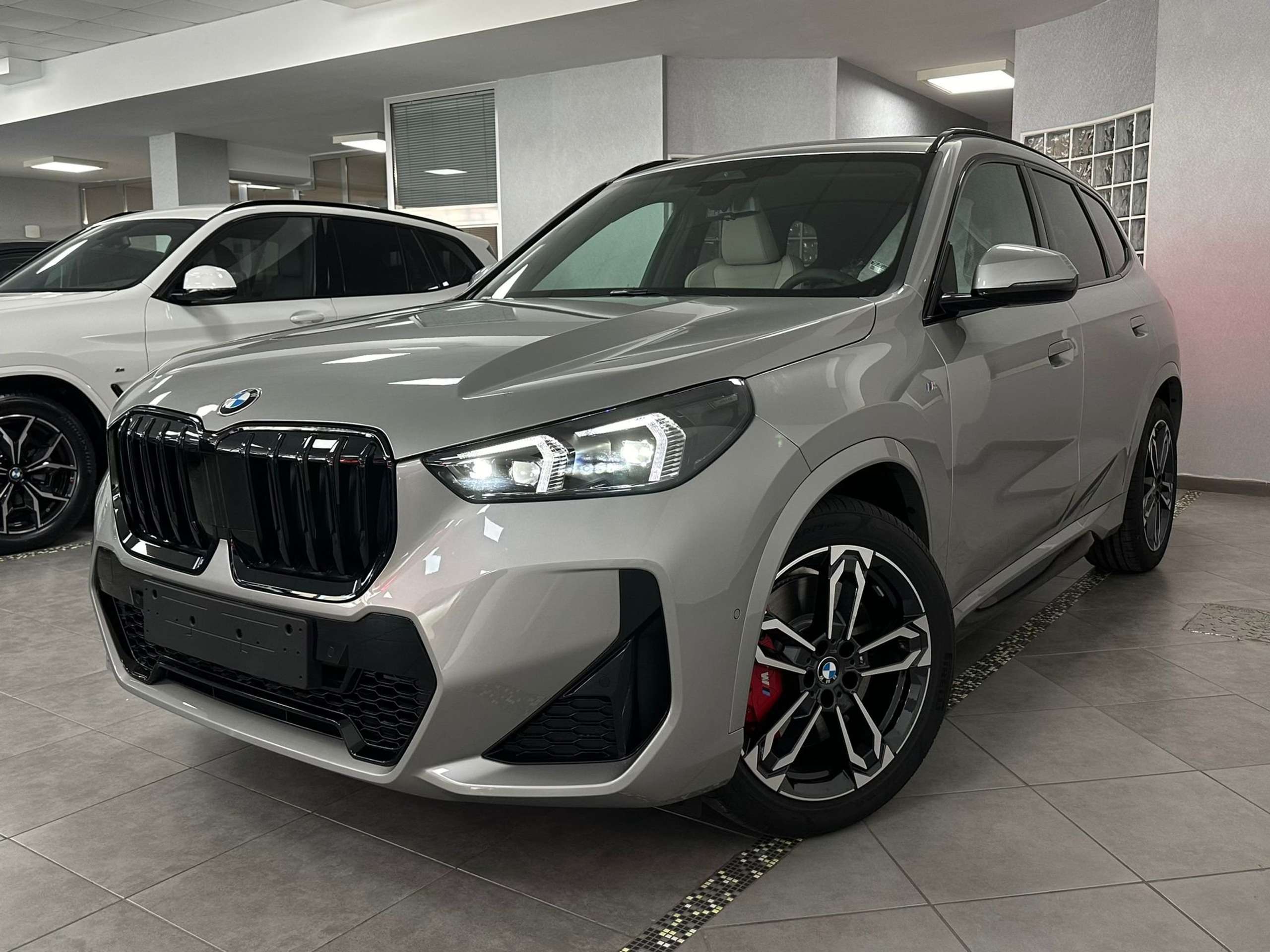 BMW - X1