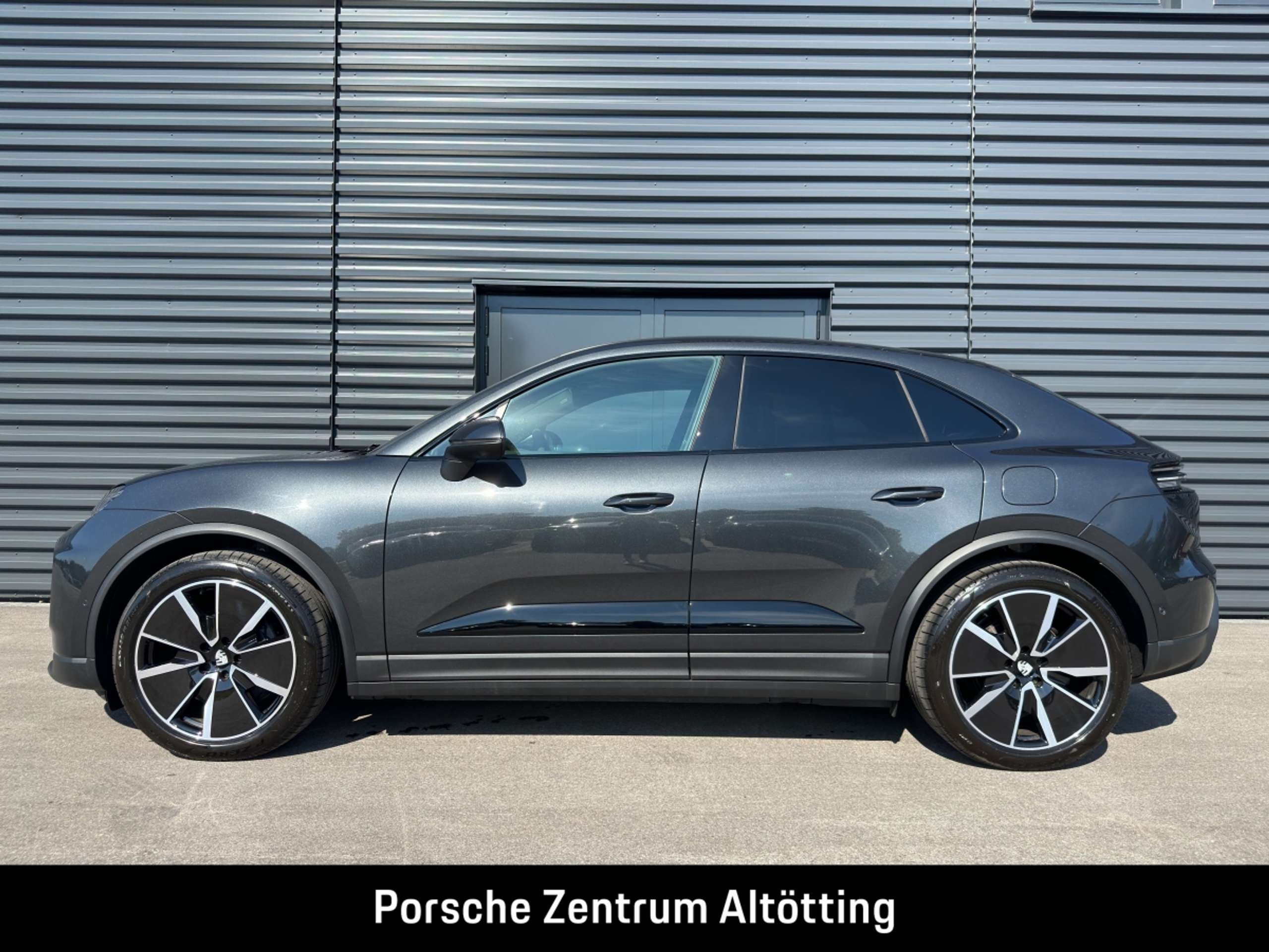 Porsche - Macan