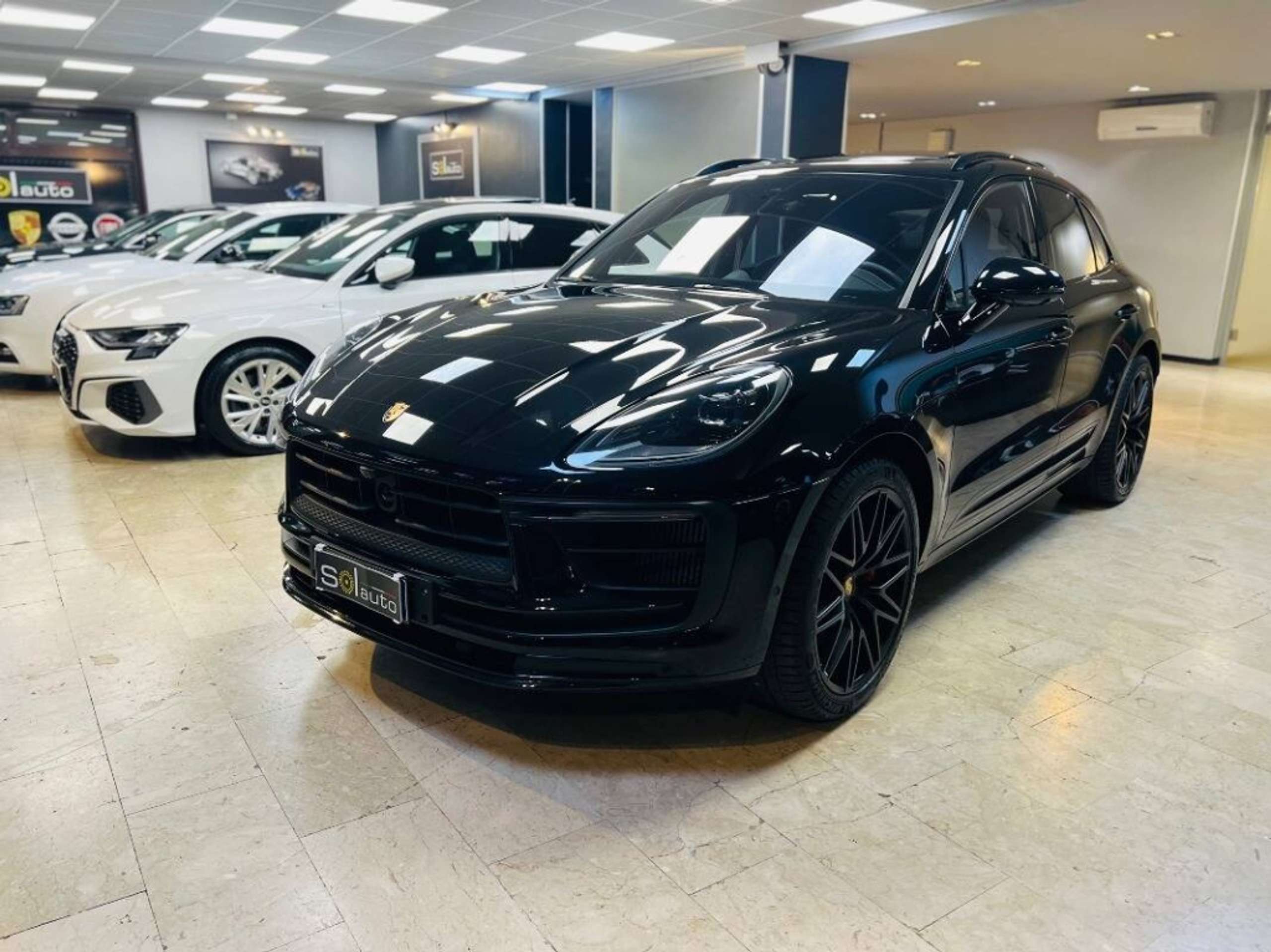 Porsche - Macan