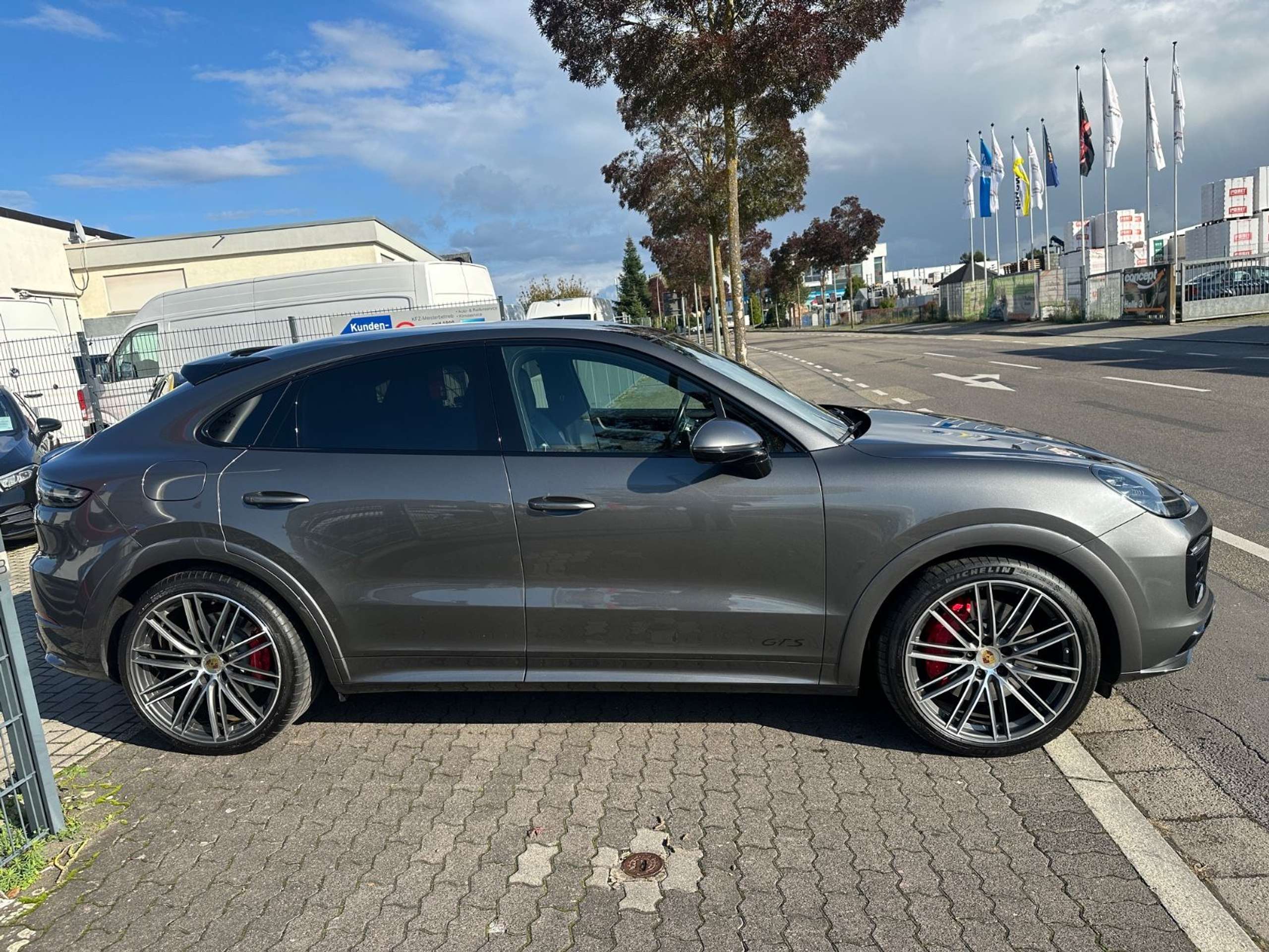 Porsche - Cayenne