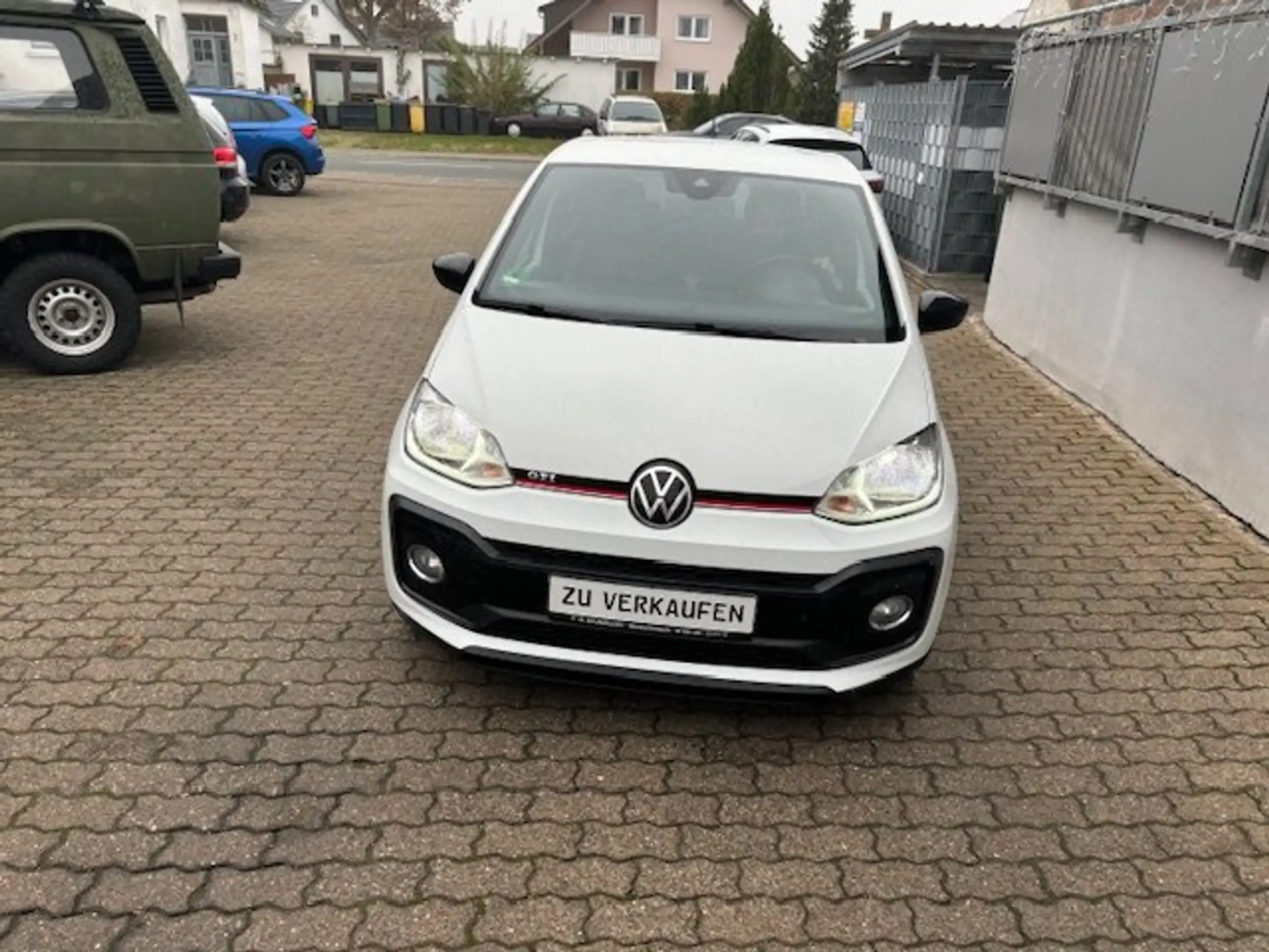 Volkswagen - up!