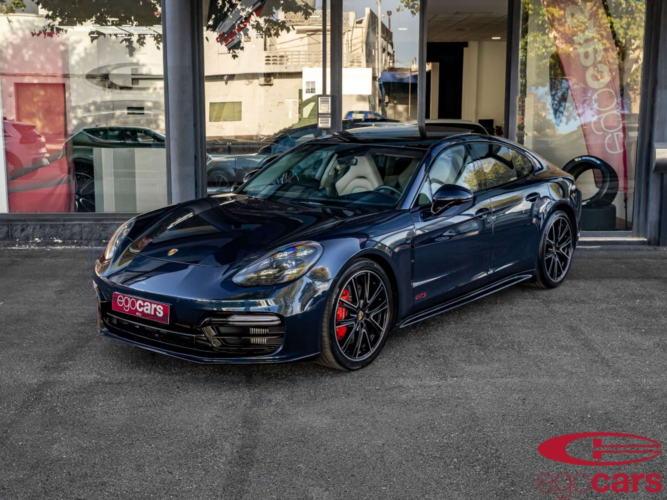 Porsche - Panamera