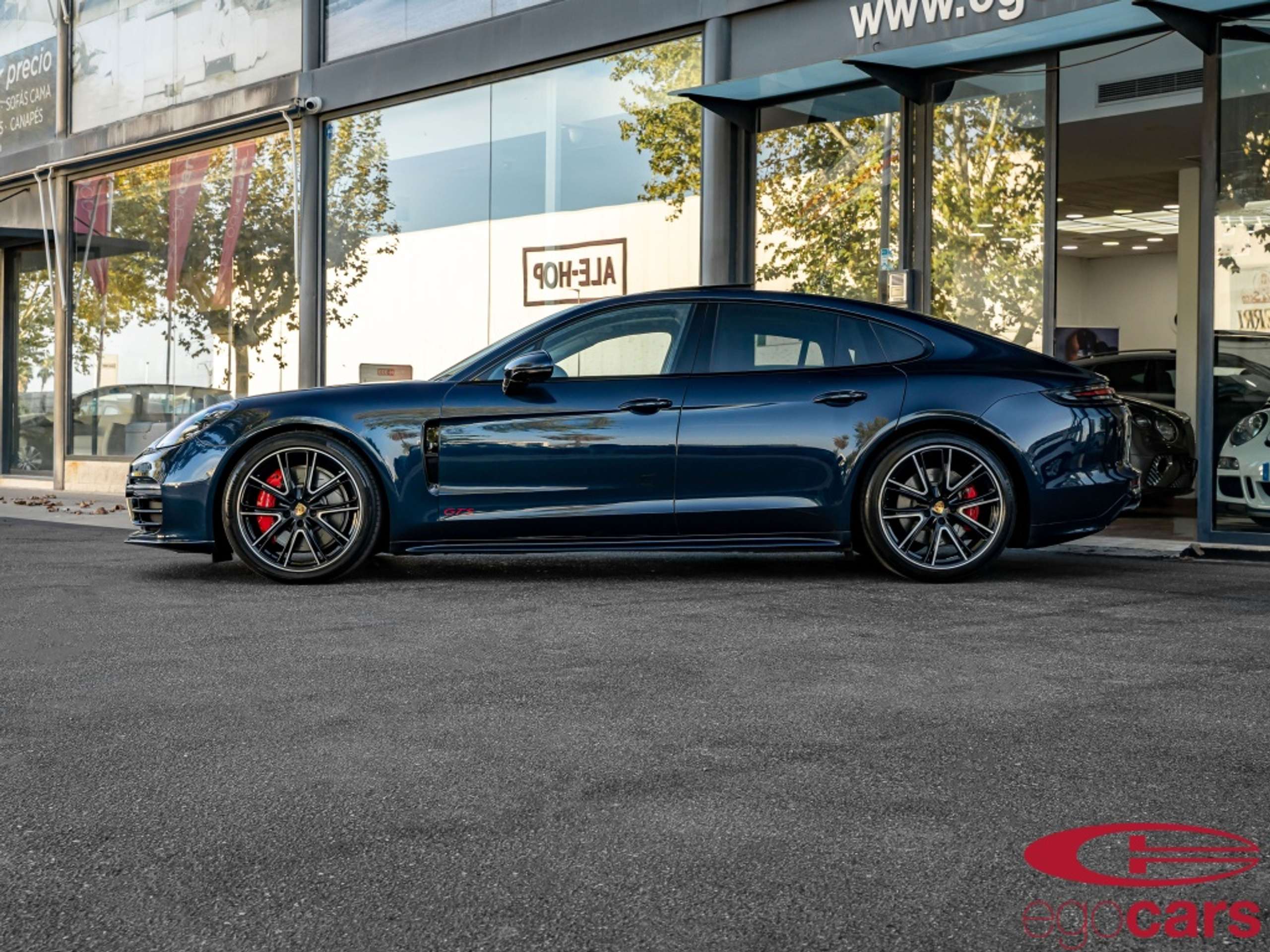 Porsche - Panamera