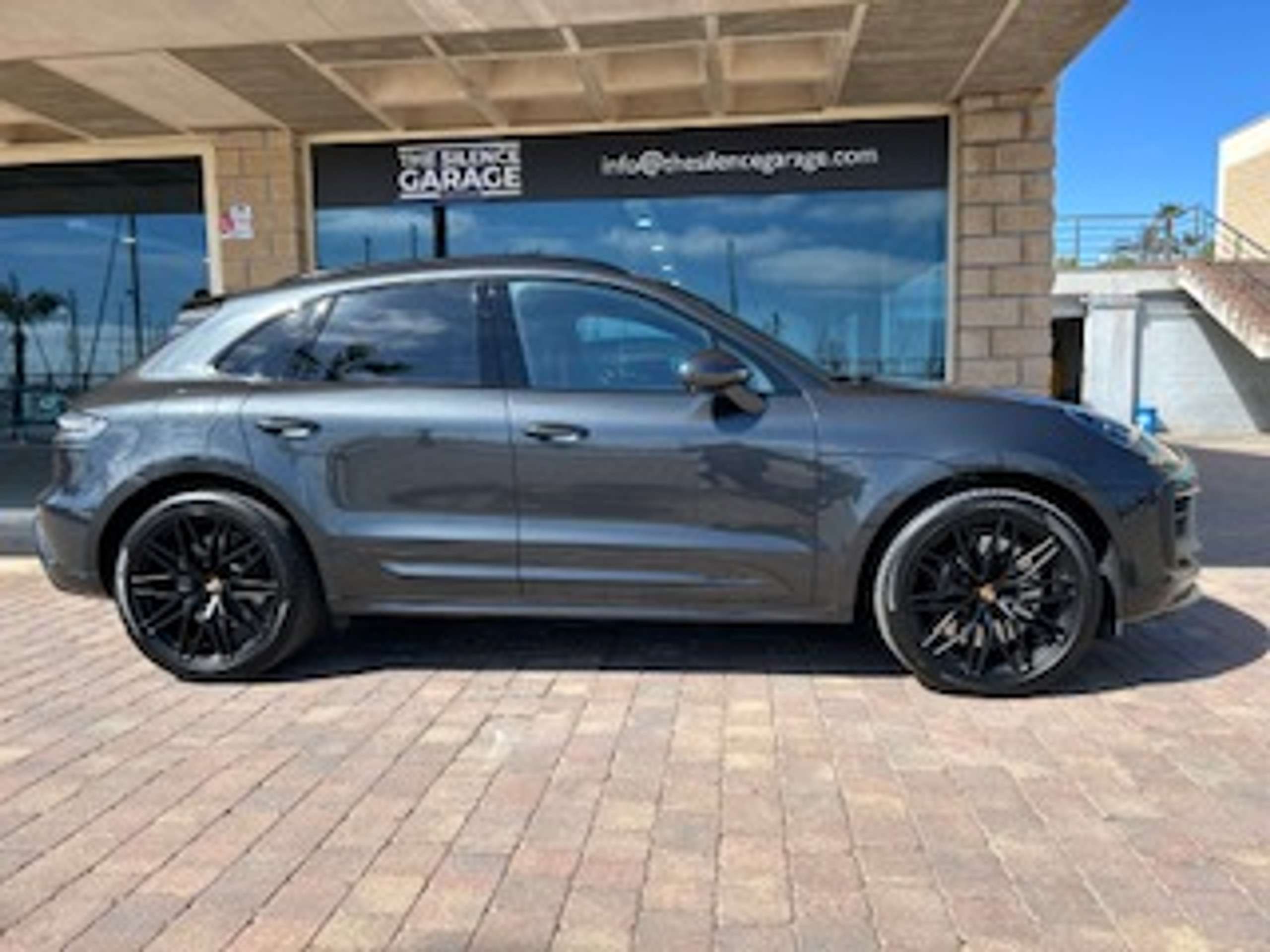 Porsche - Macan