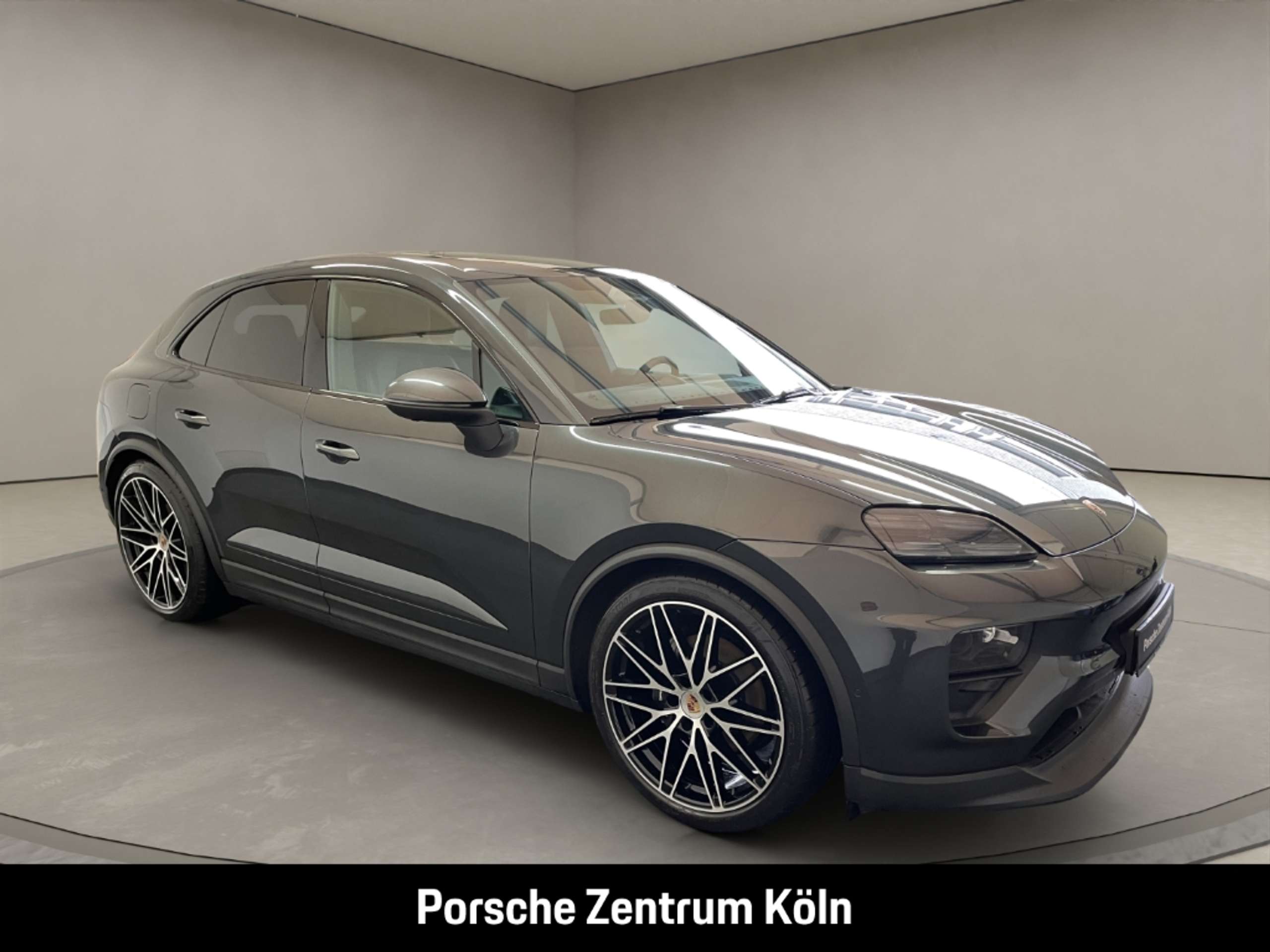 Porsche - Macan