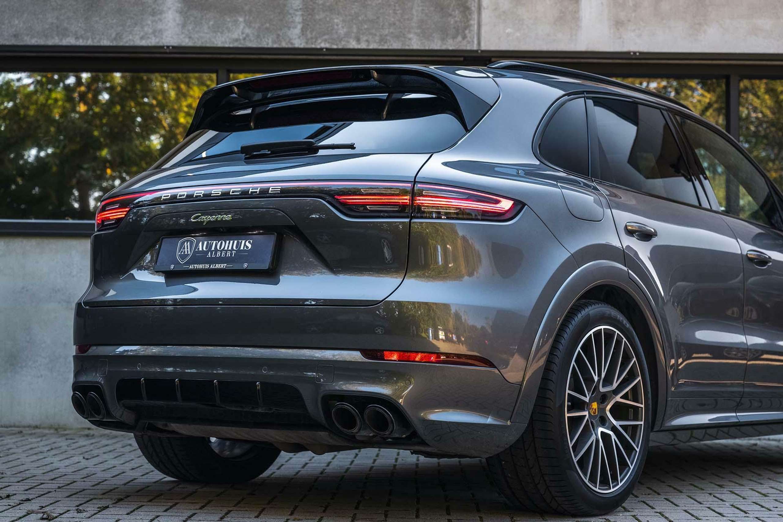 Porsche - Cayenne