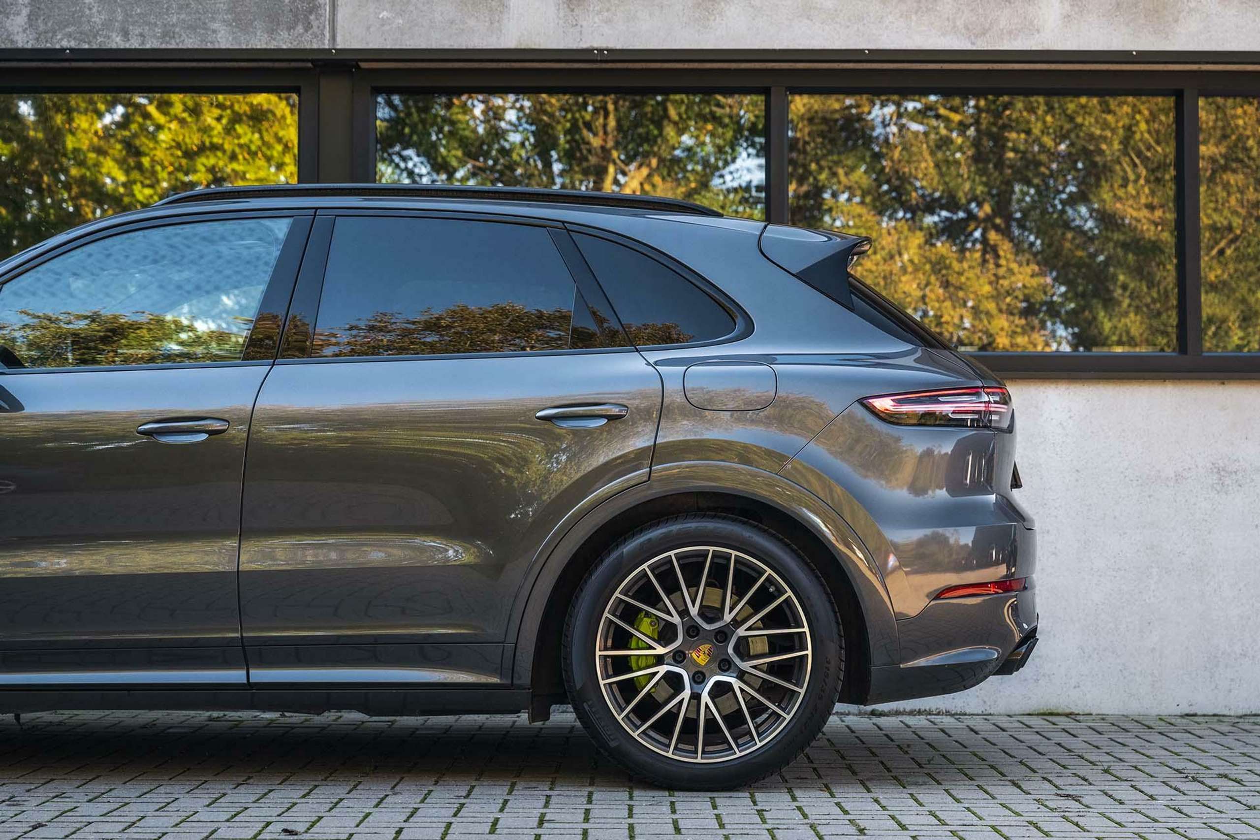 Porsche - Cayenne