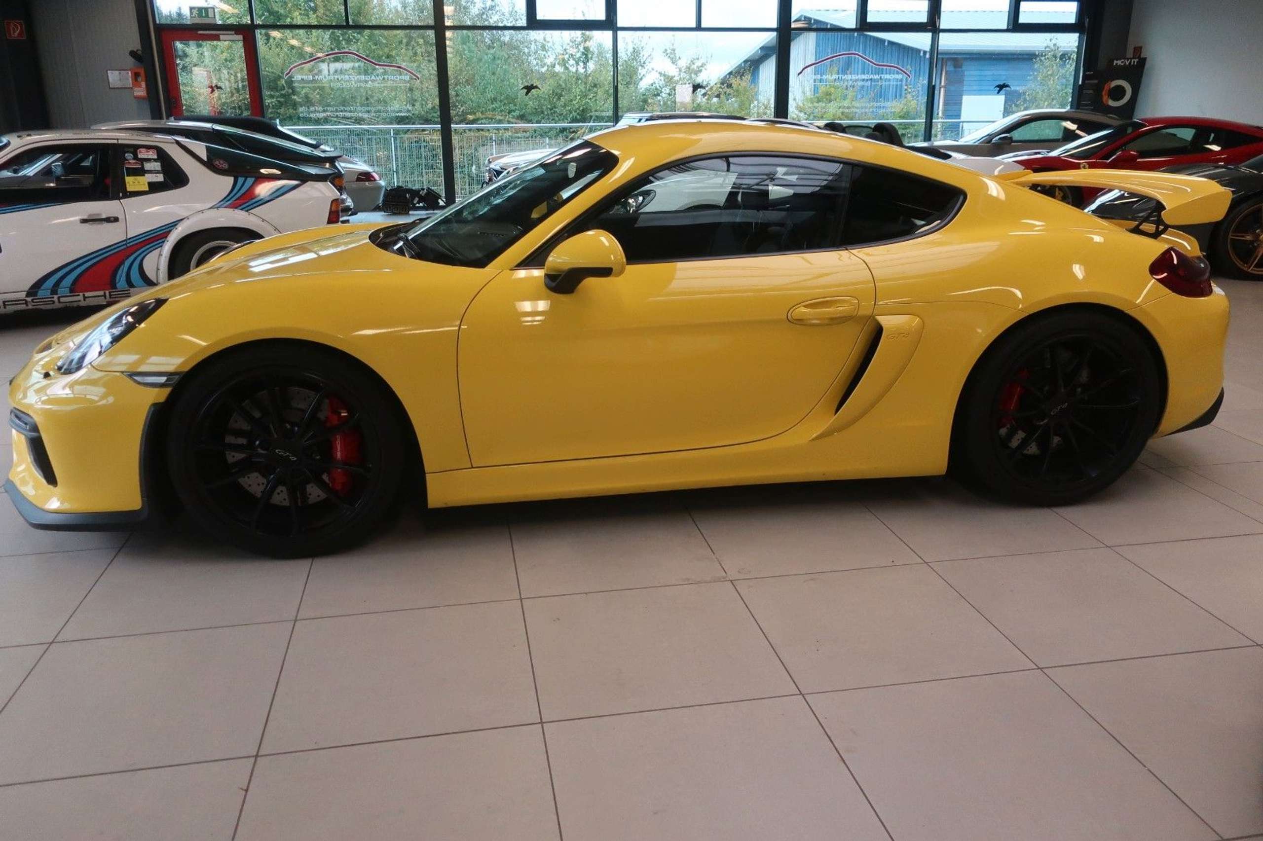 Porsche - Cayman