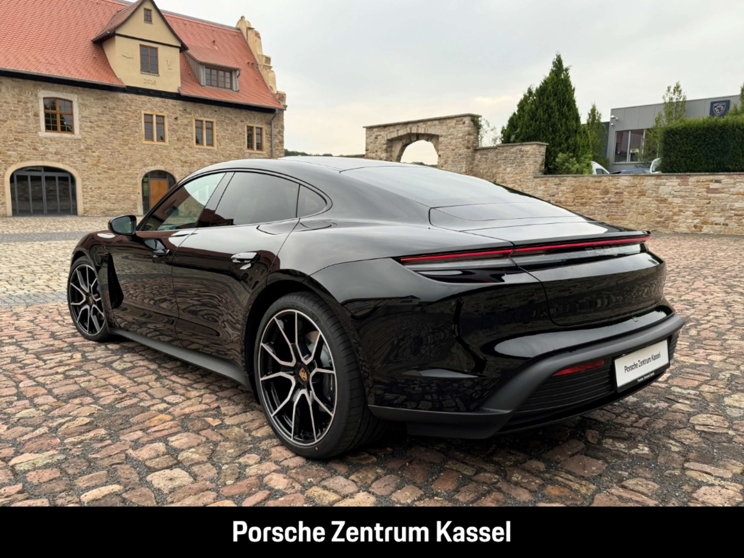 Porsche - Taycan