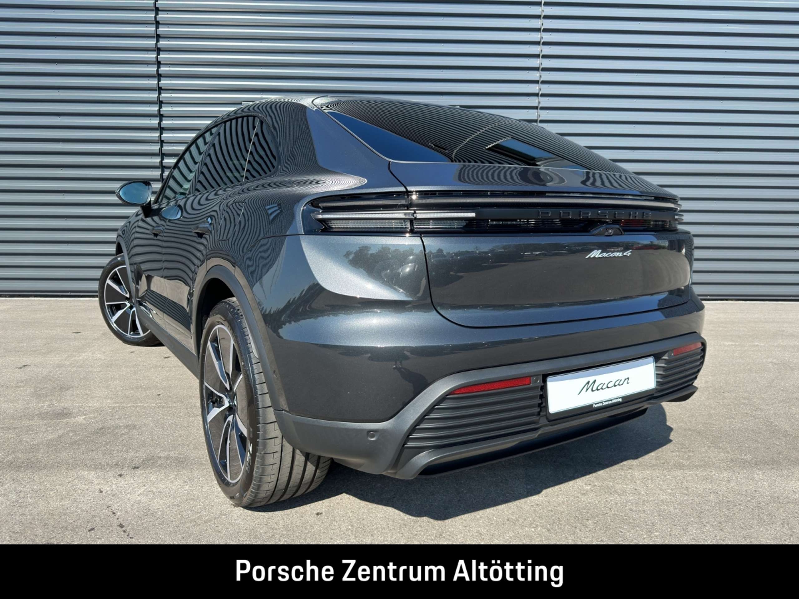 Porsche - Macan