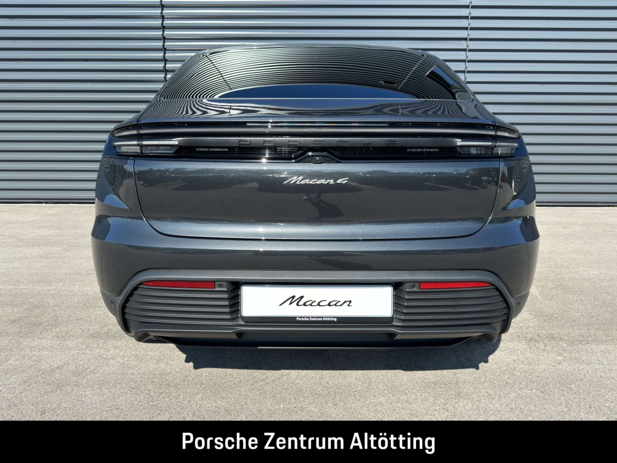 Porsche - Macan