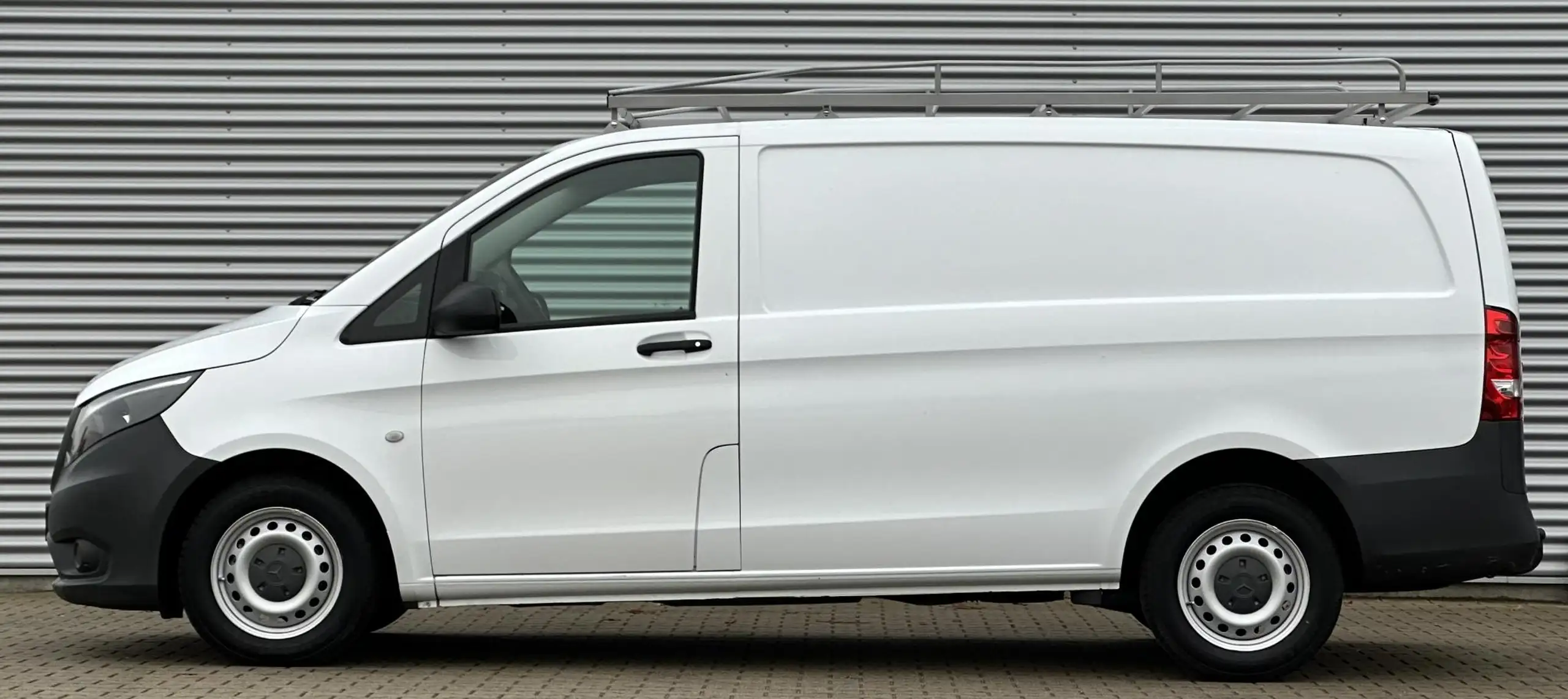 Mercedes-Benz - Vito