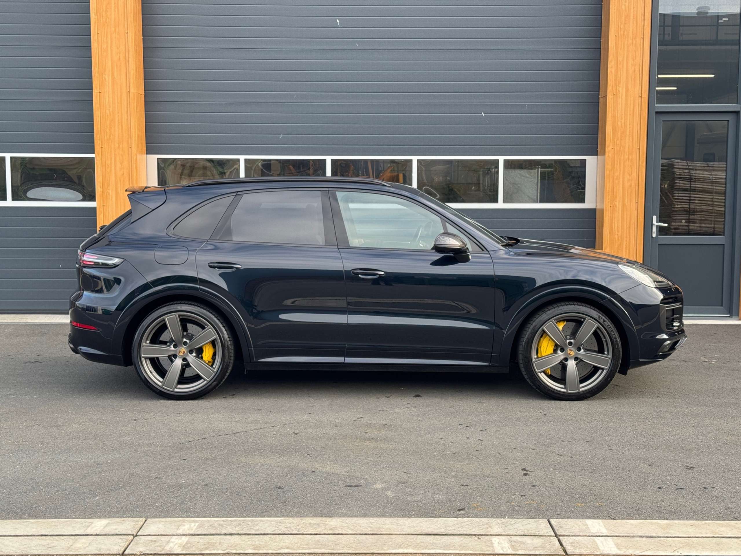 Porsche - Cayenne