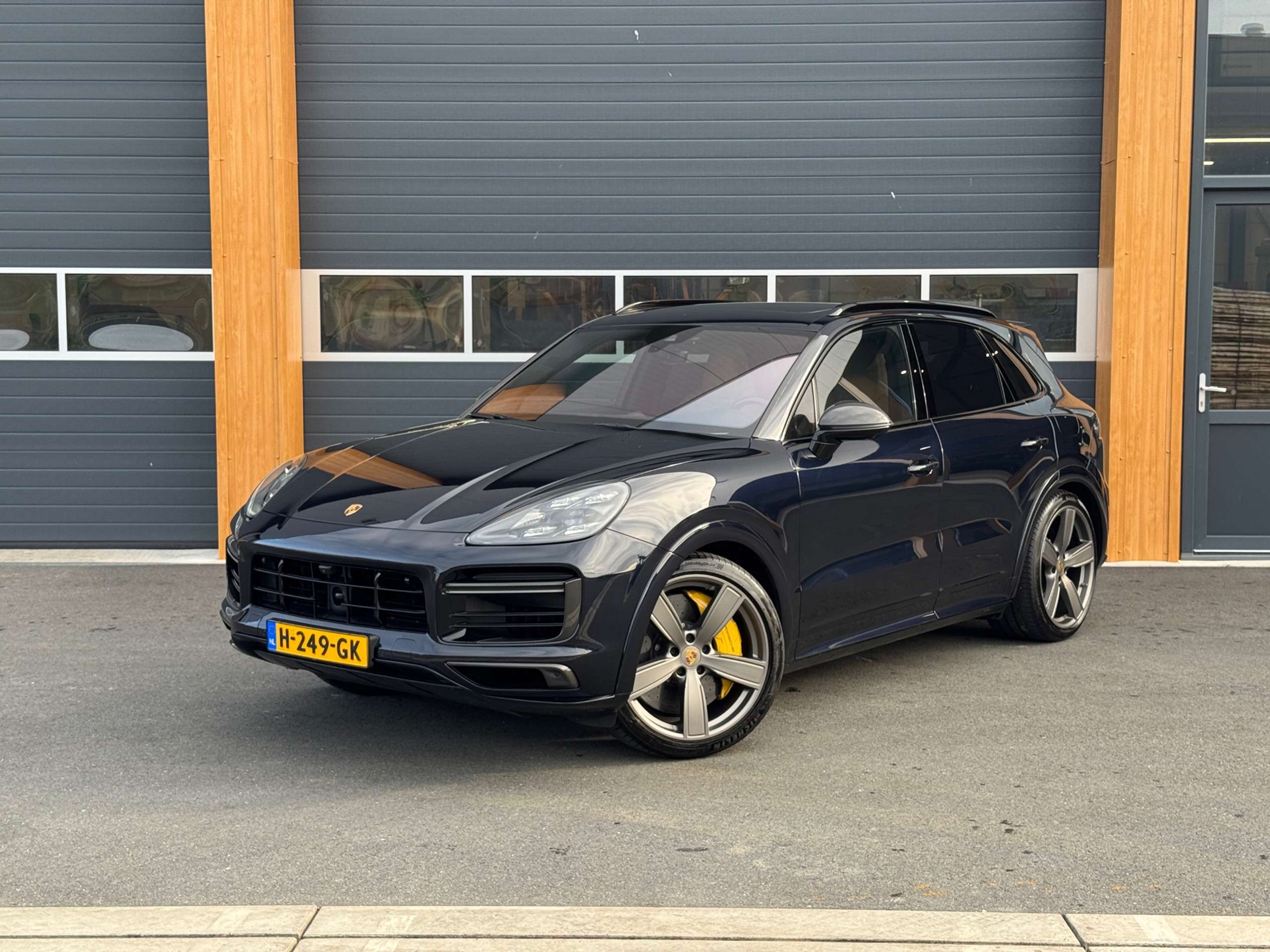 Porsche - Cayenne