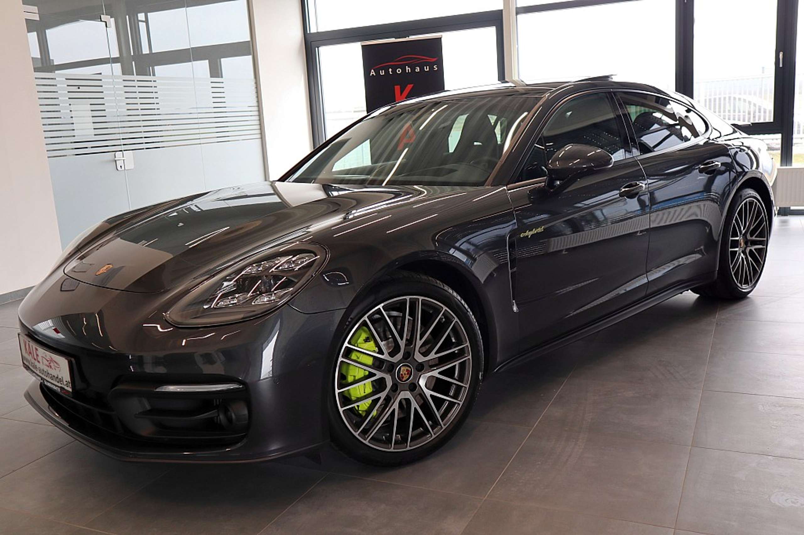 Porsche - Panamera