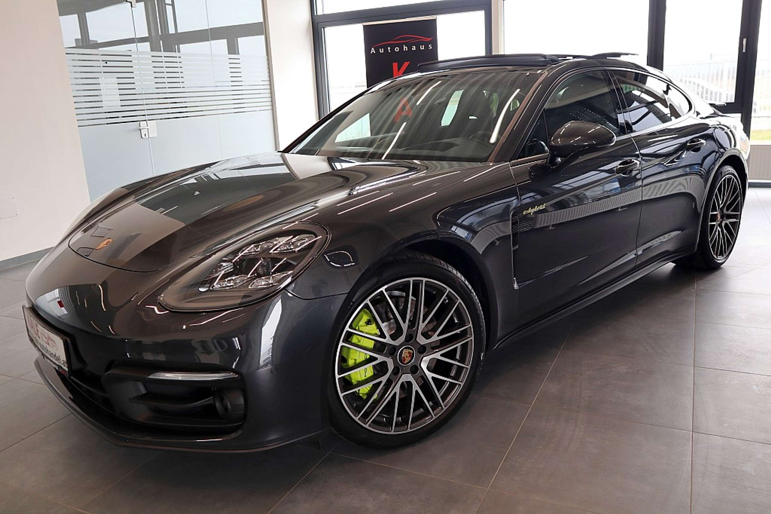 Porsche - Panamera