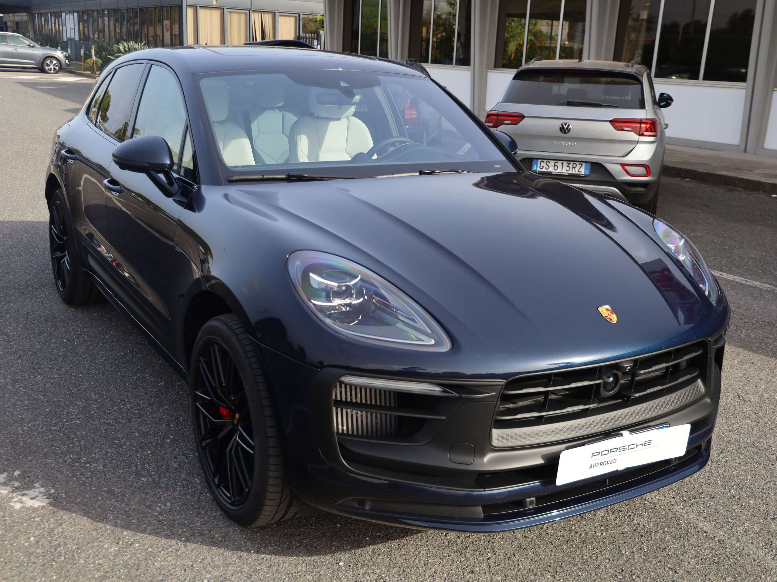 Porsche - Macan