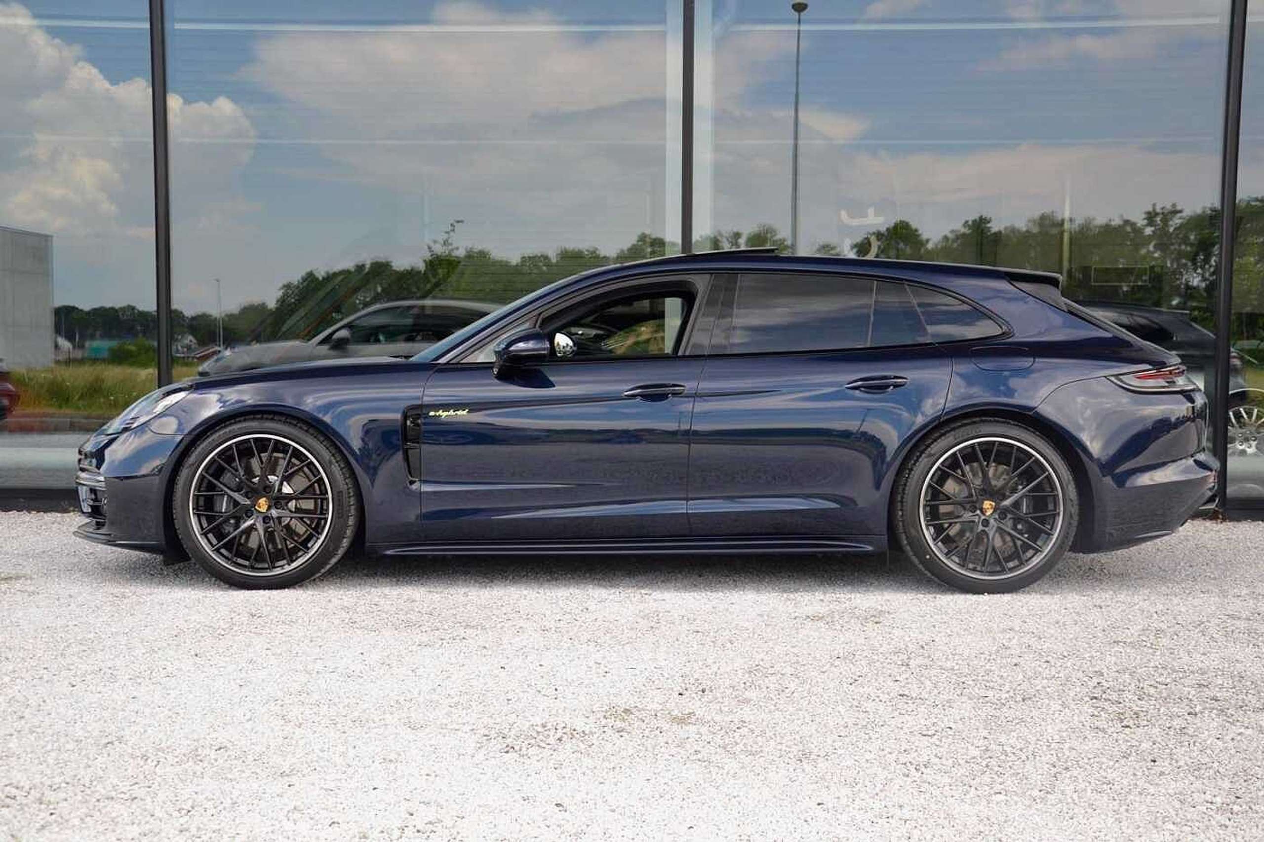 Porsche - Panamera