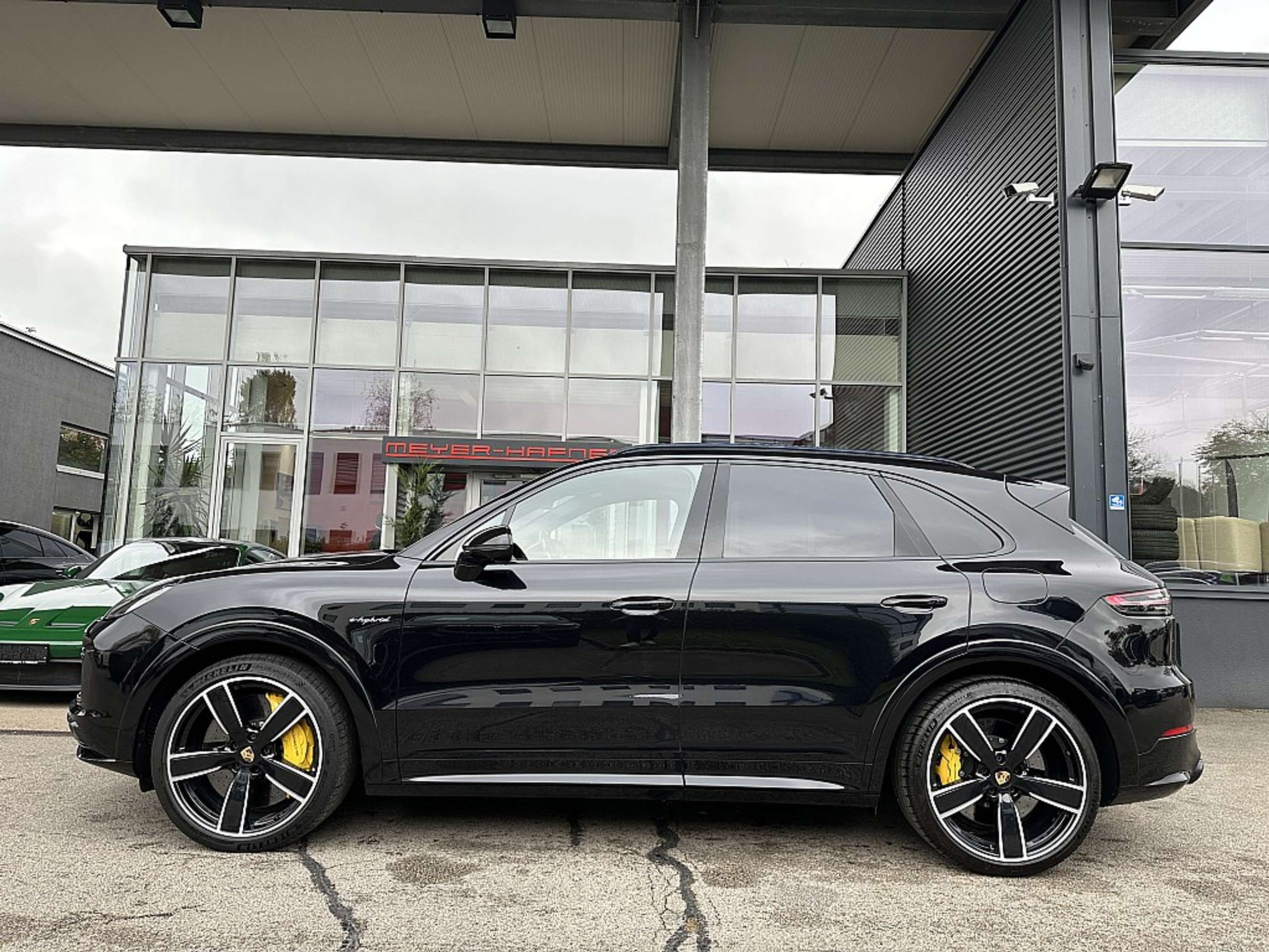 Porsche - Cayenne