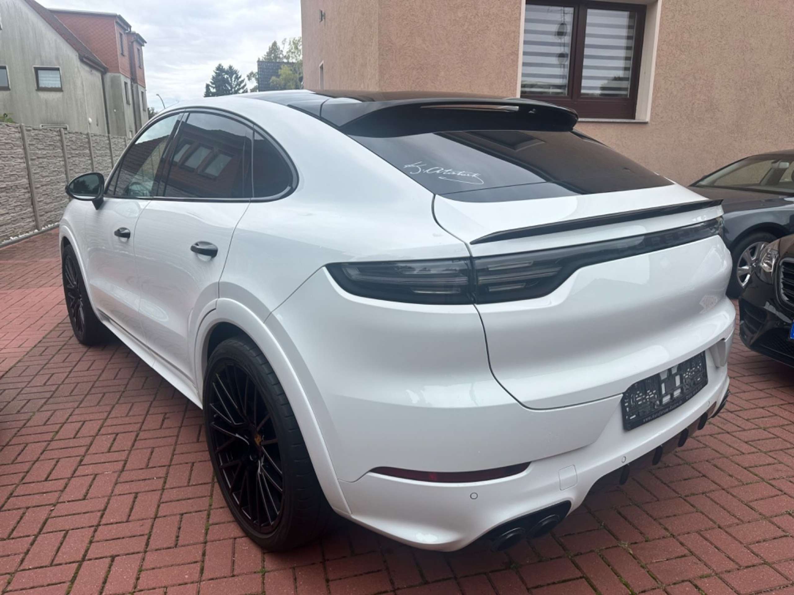 Porsche - Cayenne