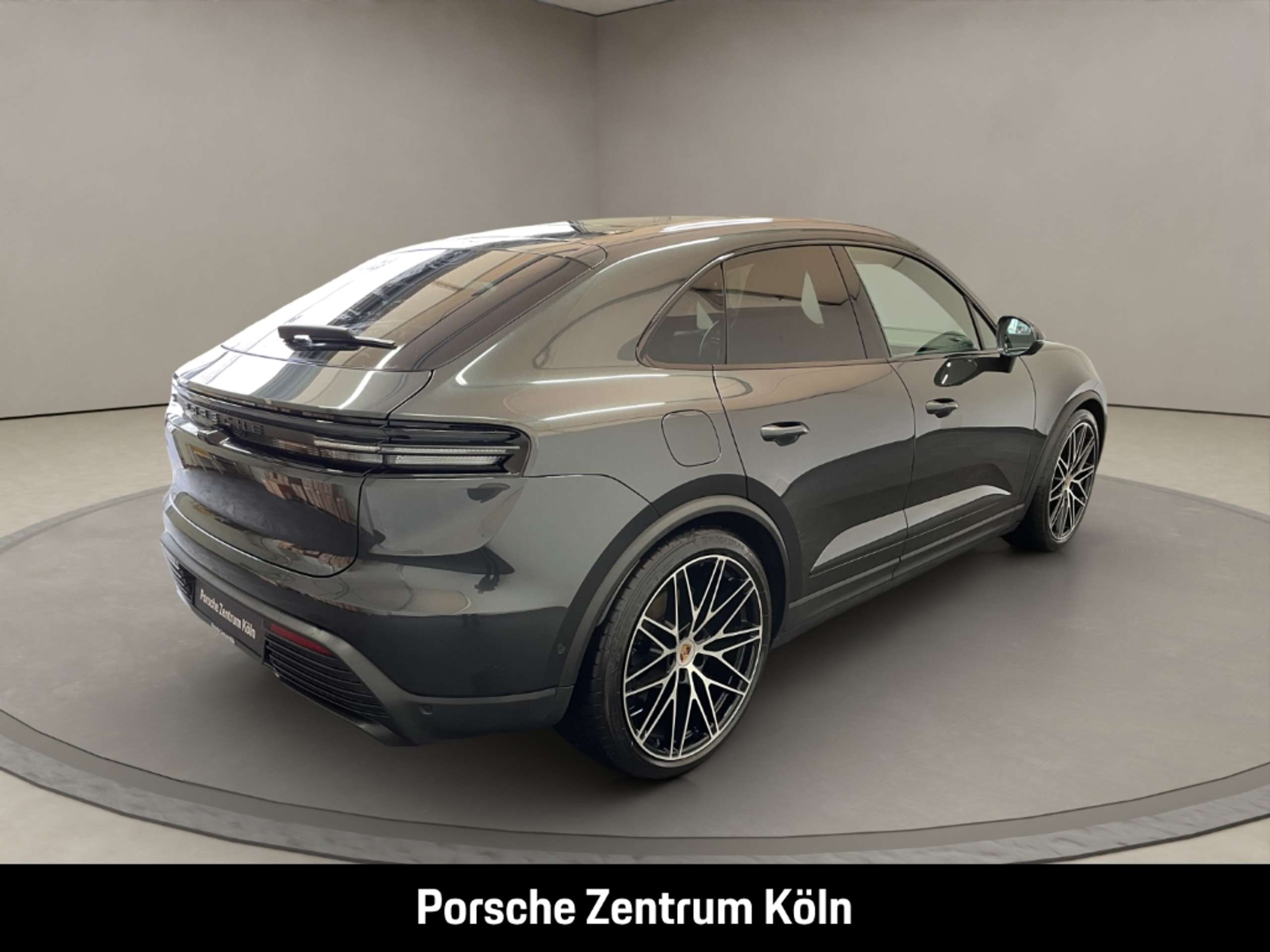 Porsche - Macan