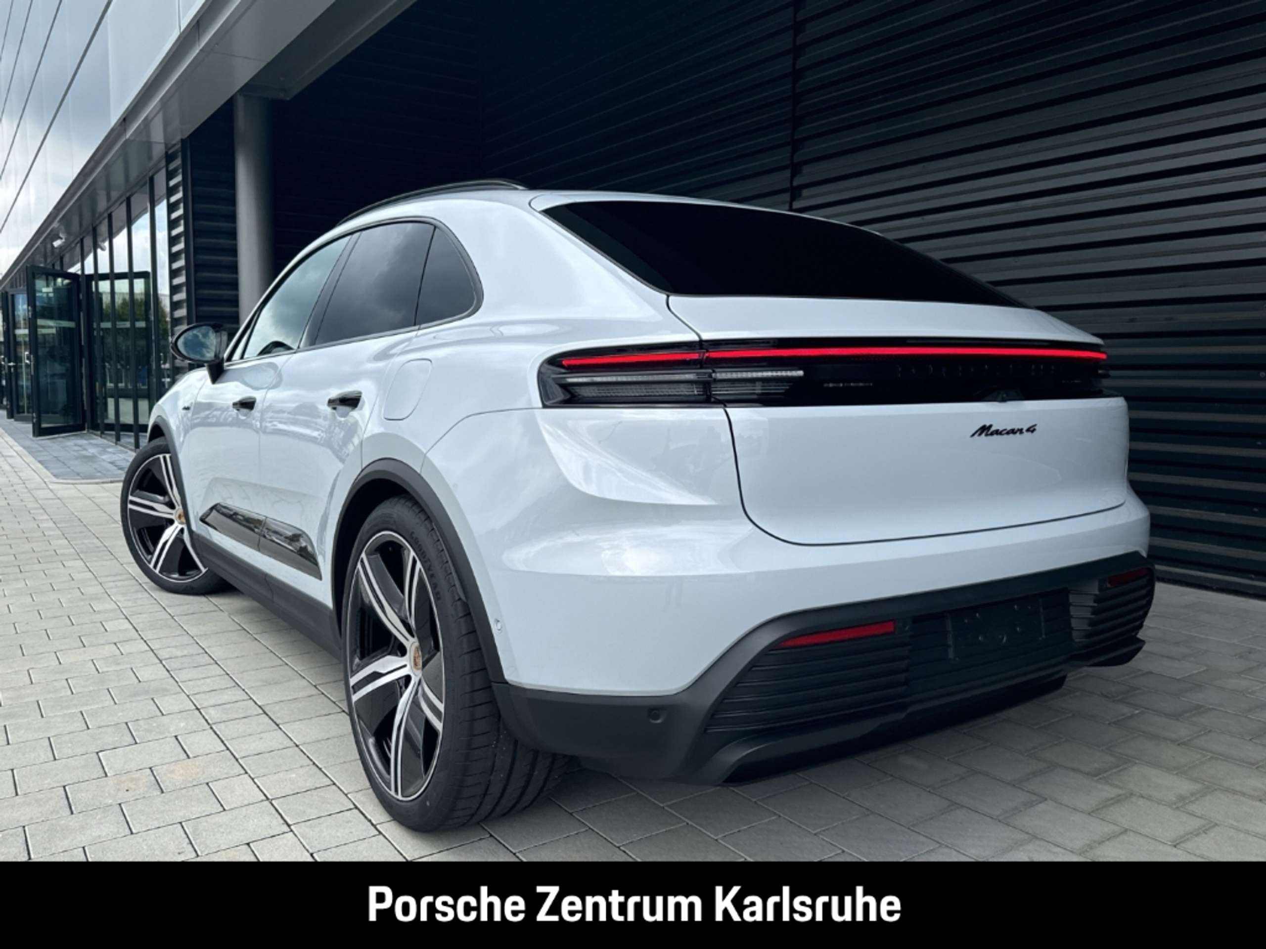 Porsche - Macan