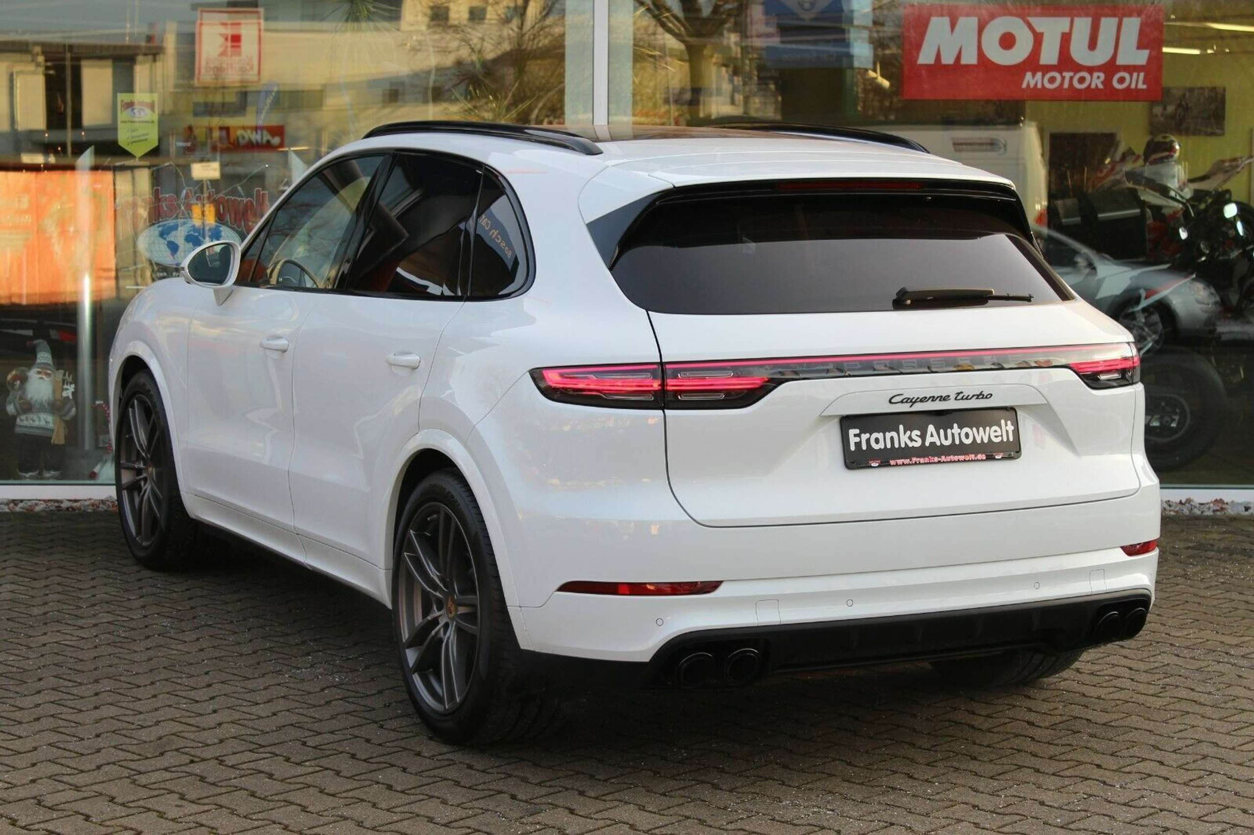 Porsche - Cayenne