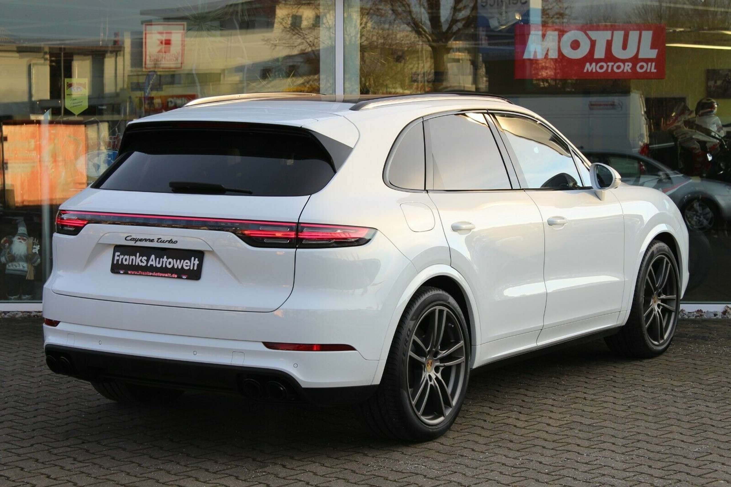 Porsche - Cayenne