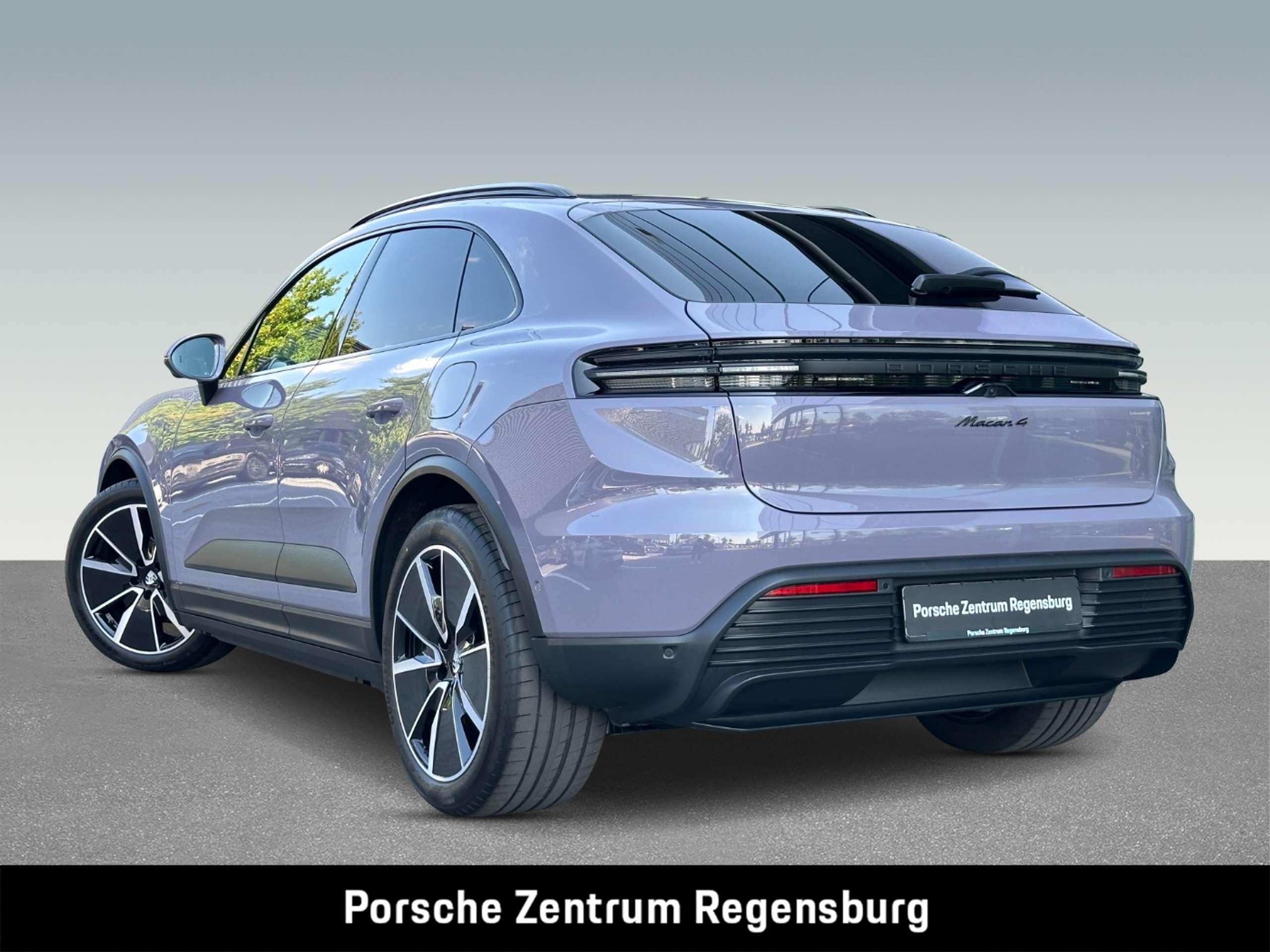 Porsche - Macan