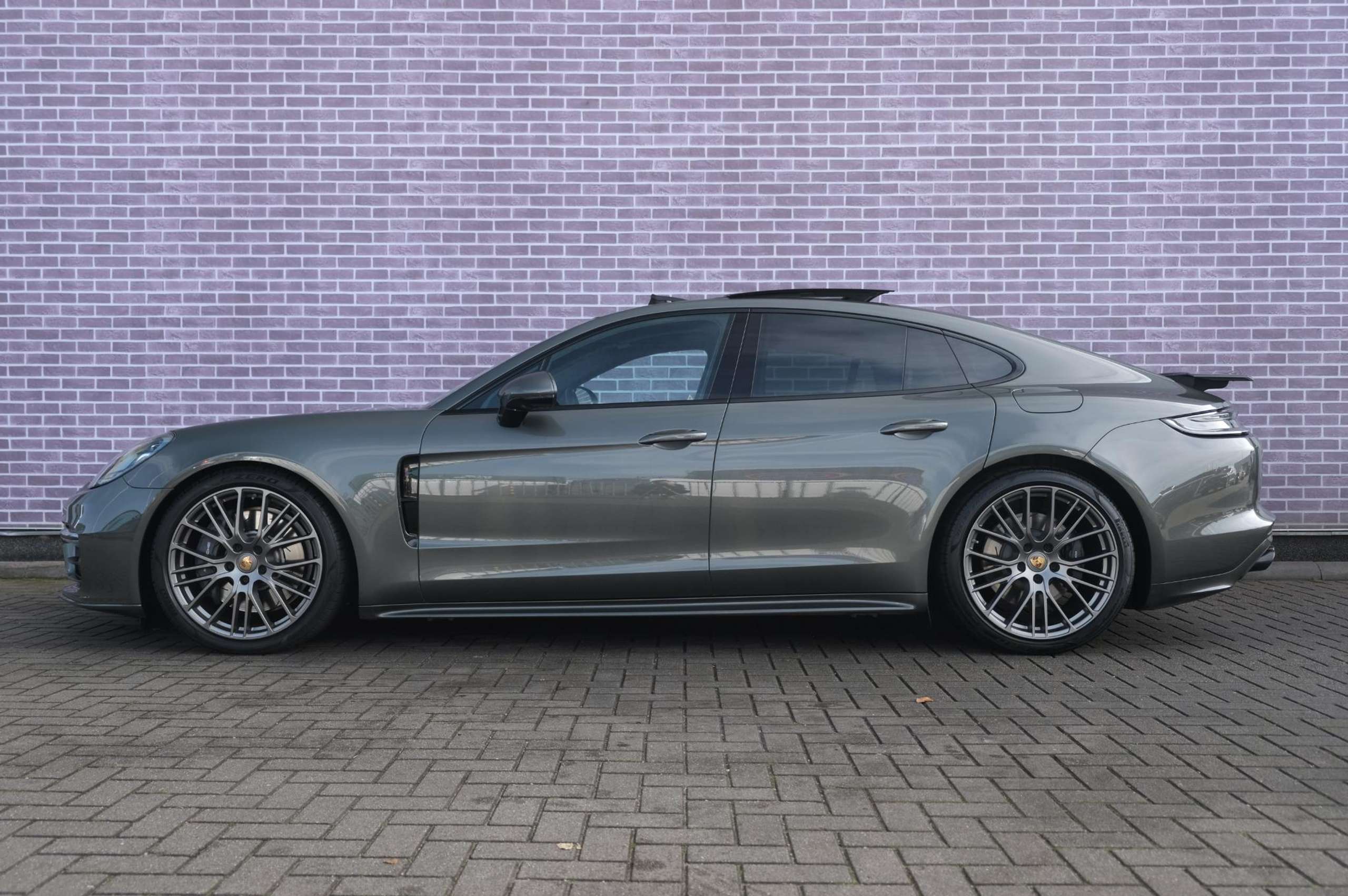 Porsche - Panamera