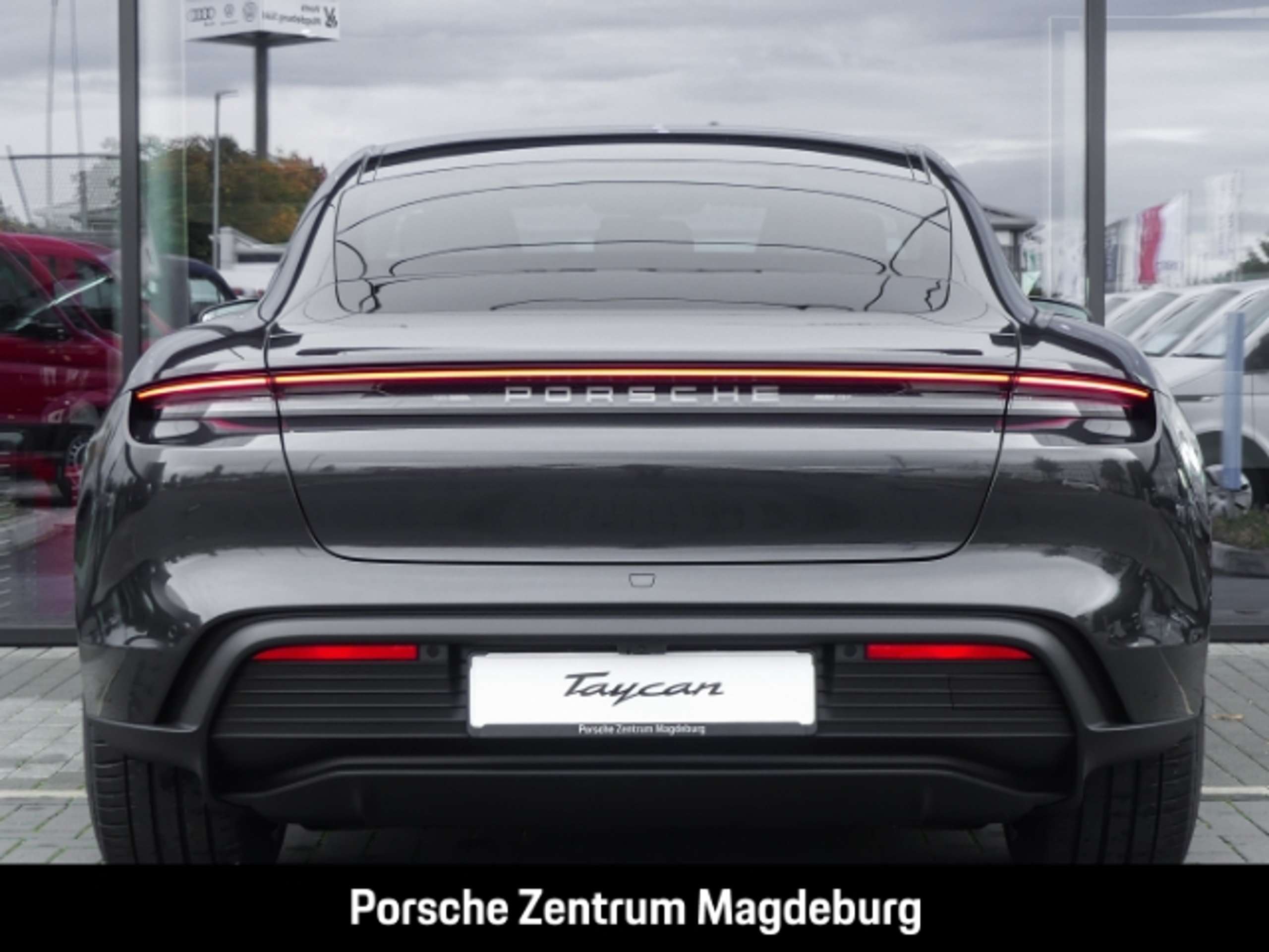 Porsche - Taycan