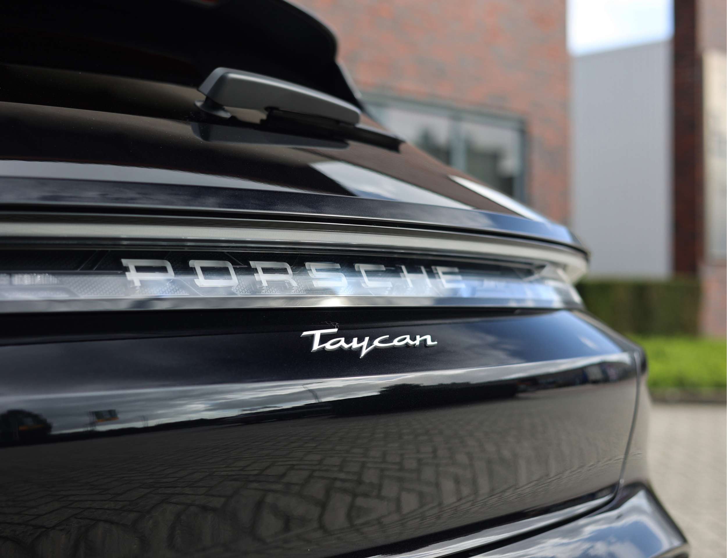 Porsche - Taycan