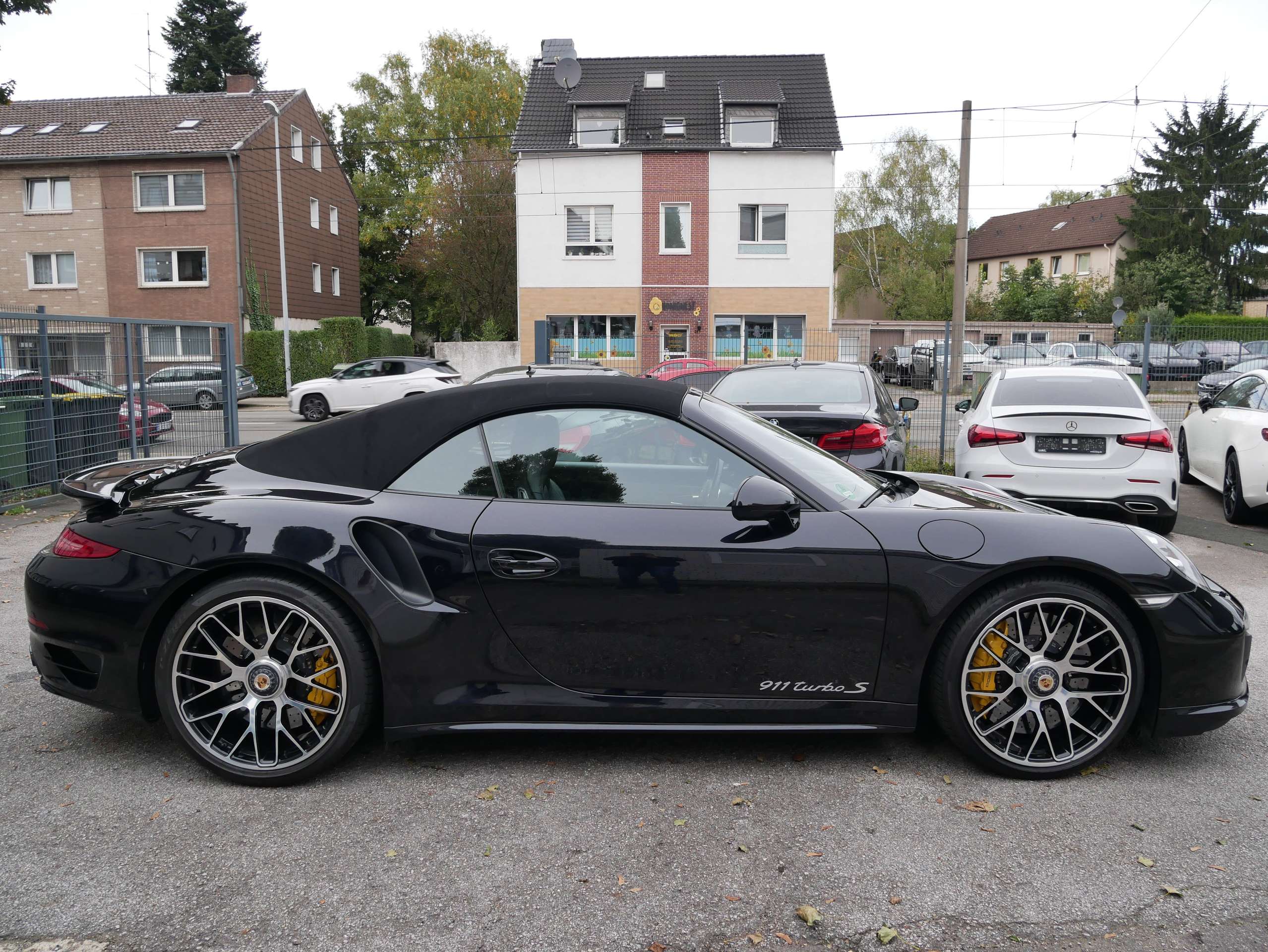 Porsche - 911