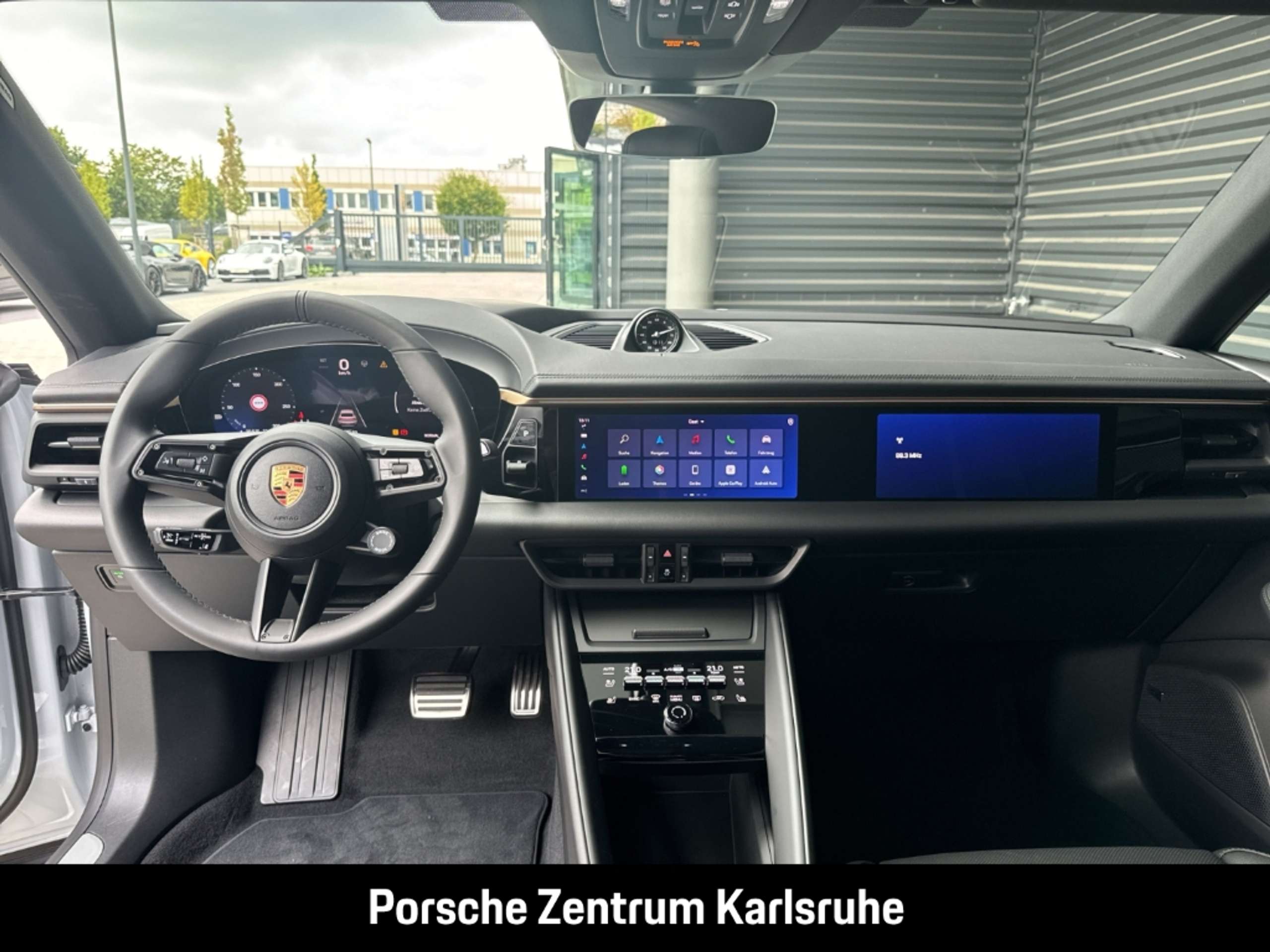 Porsche - Macan