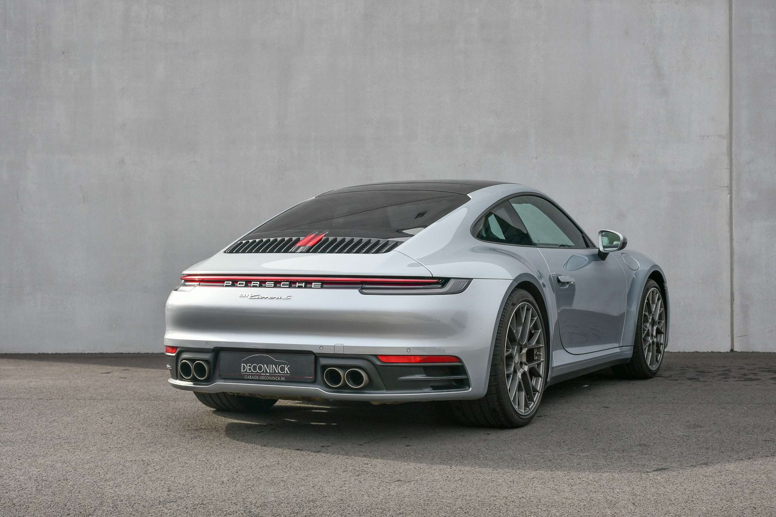 Porsche - 911