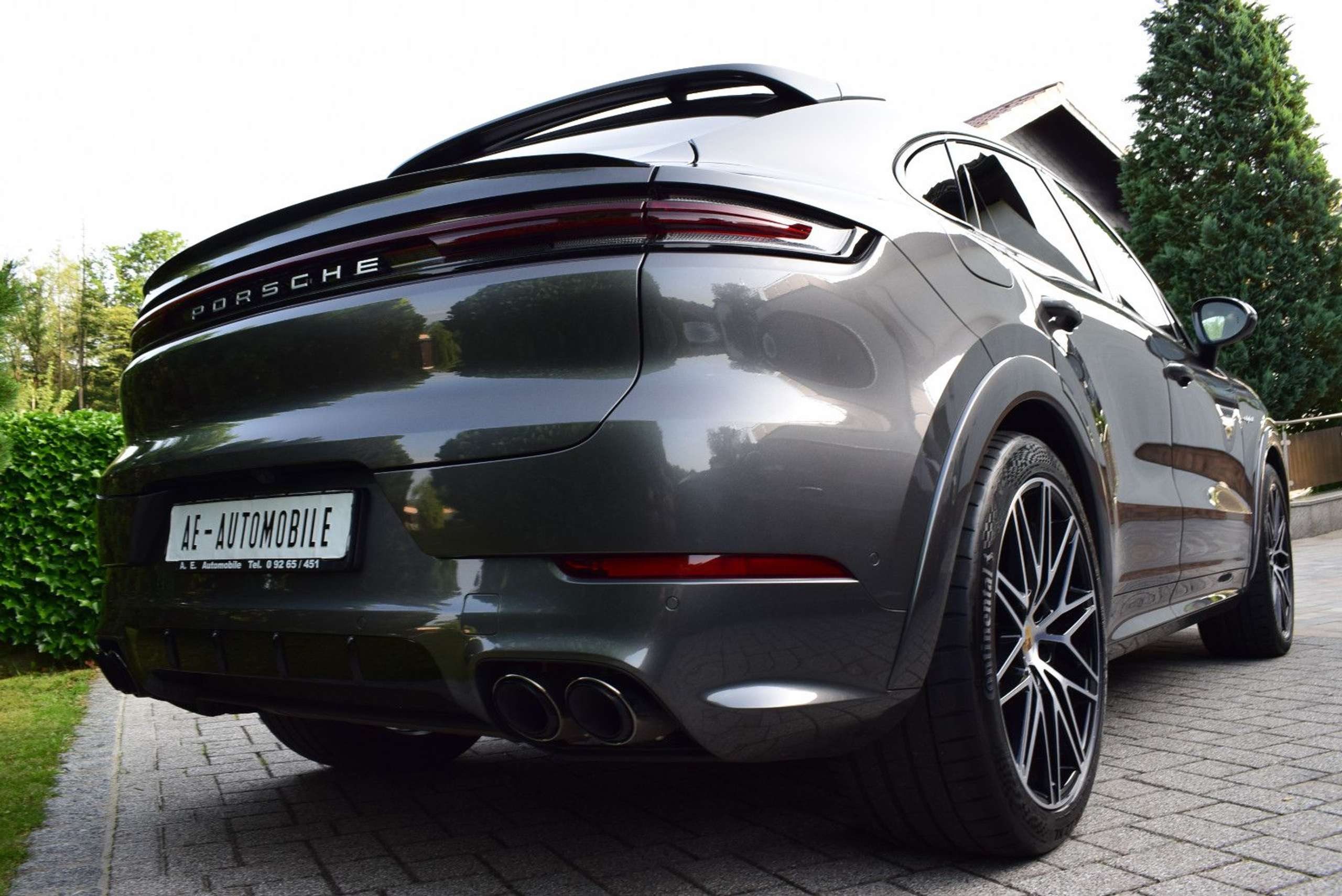 Porsche - Cayenne