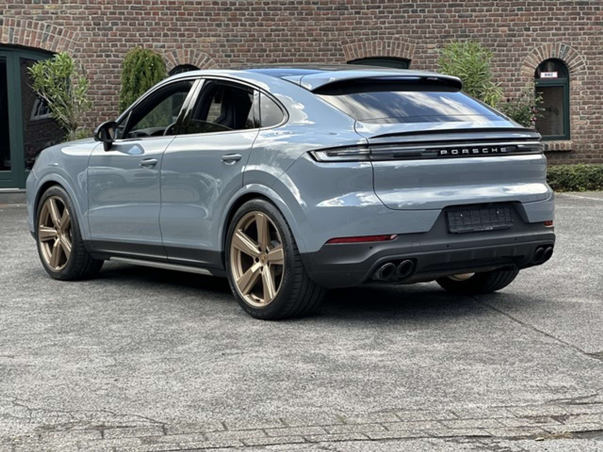 Porsche - Cayenne