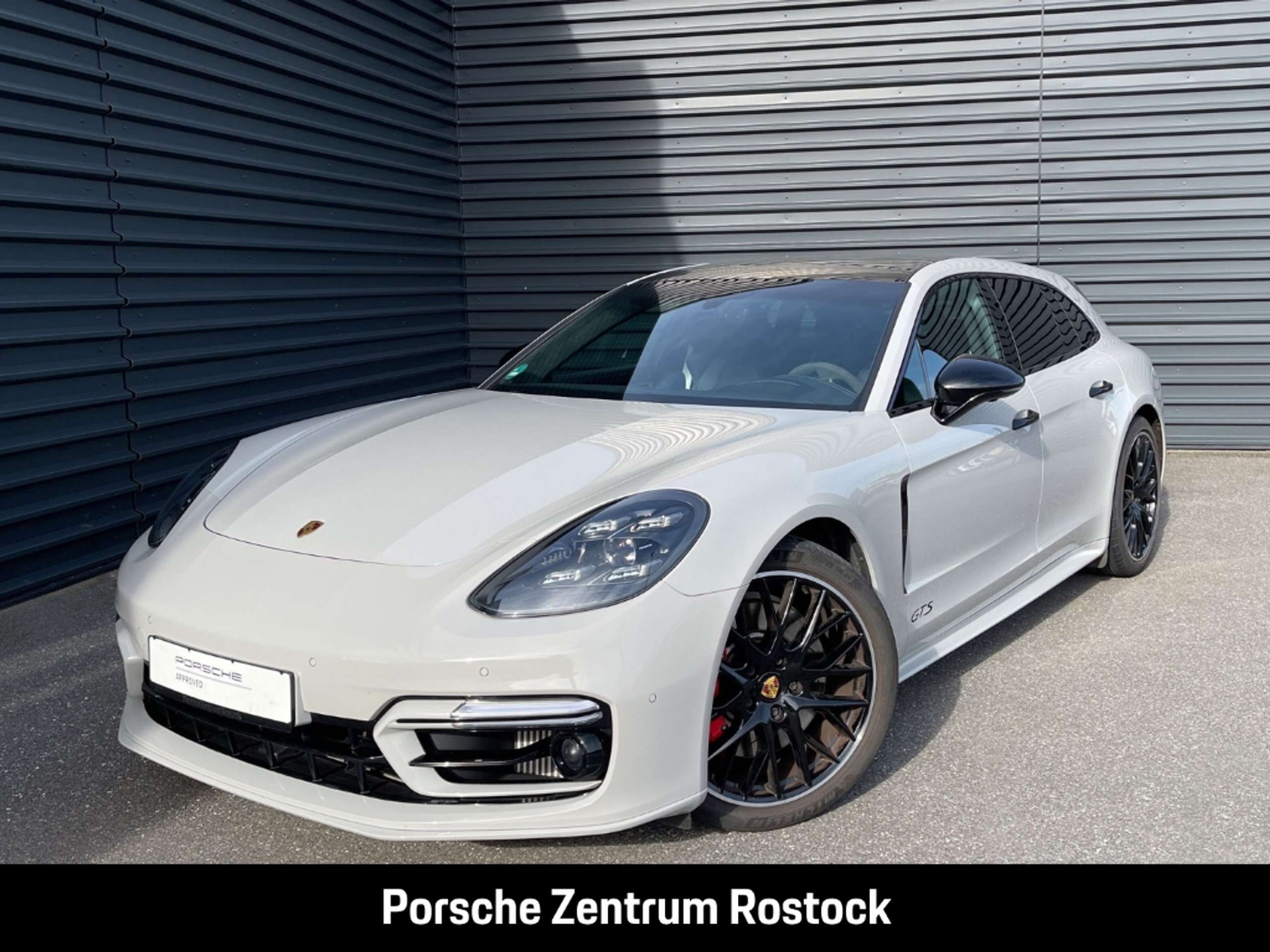 Porsche Panamera 2022