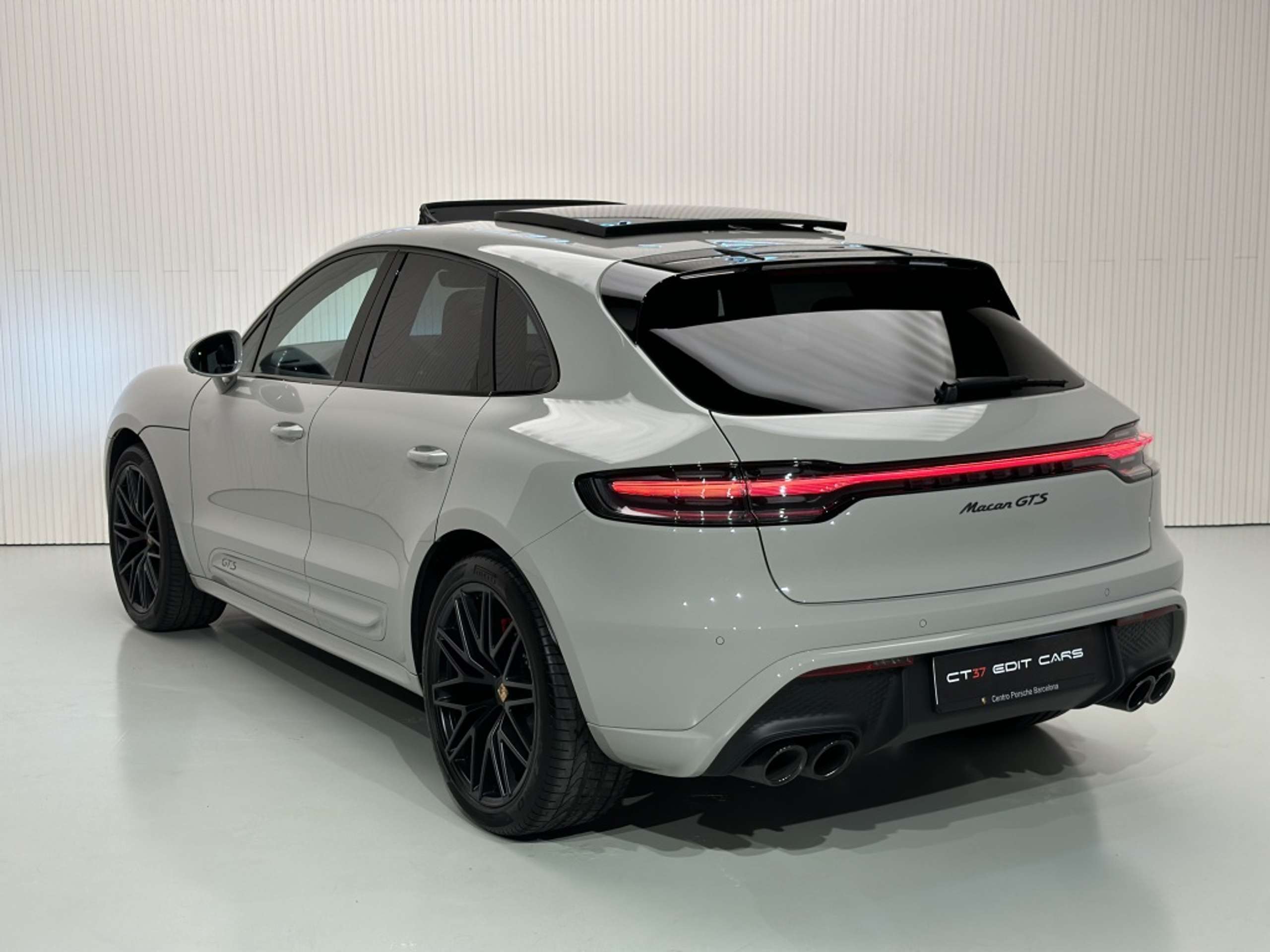 Porsche - Macan