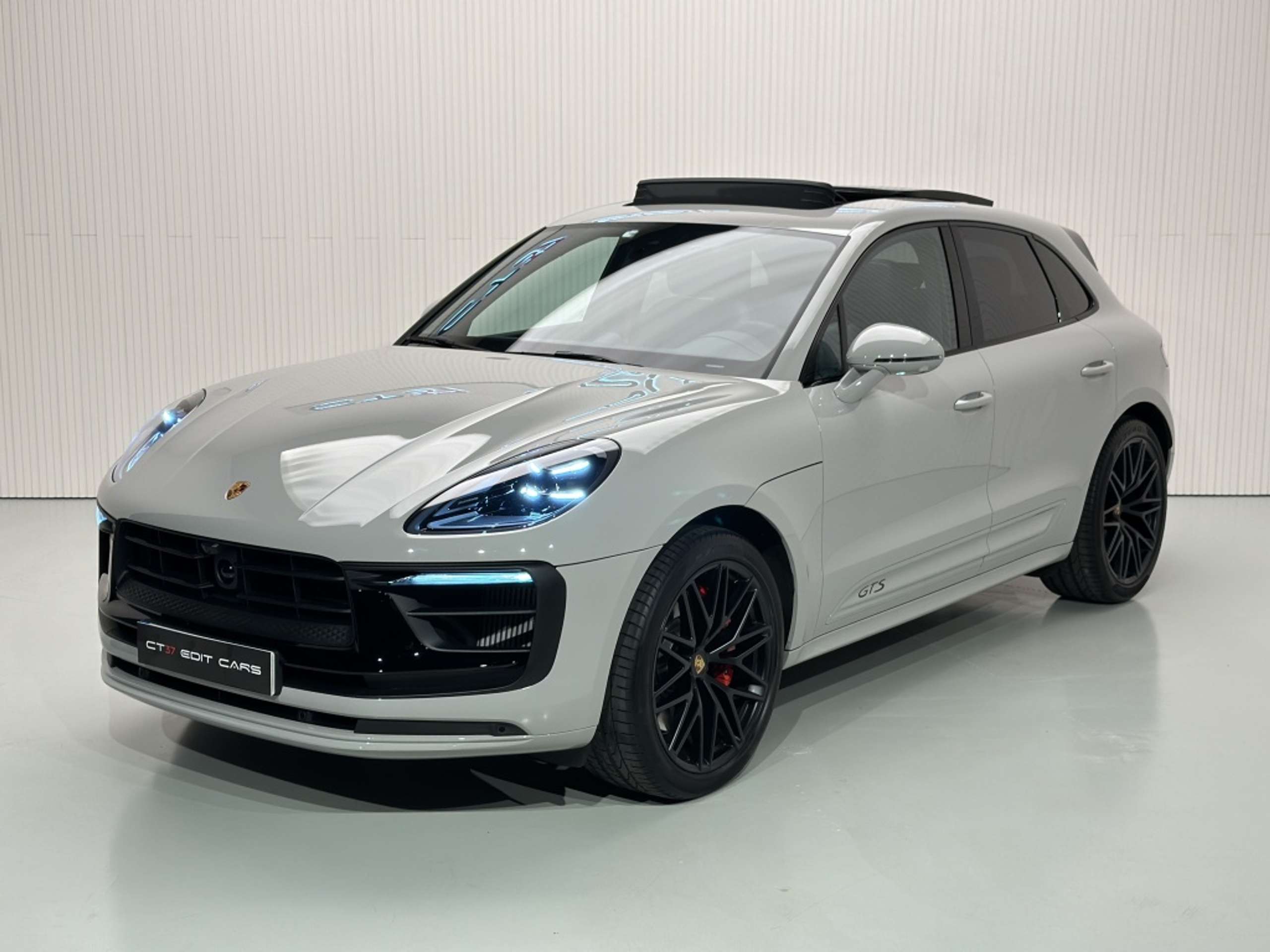 Porsche - Macan