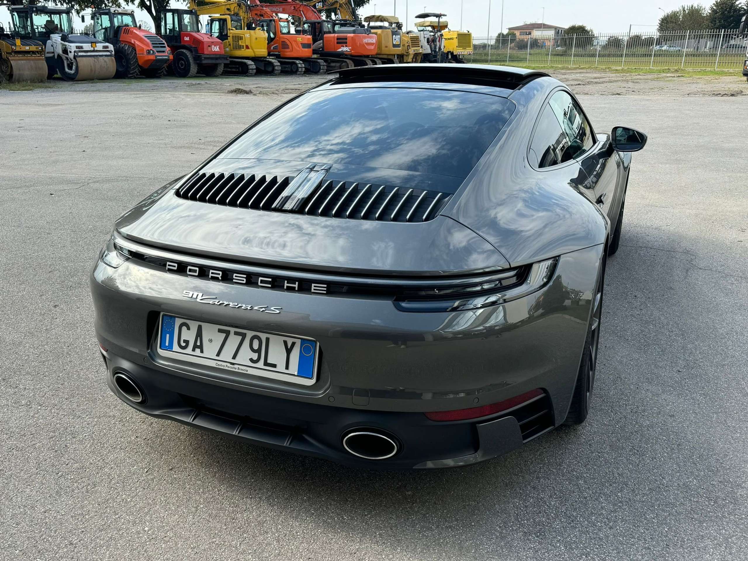 Porsche - 911