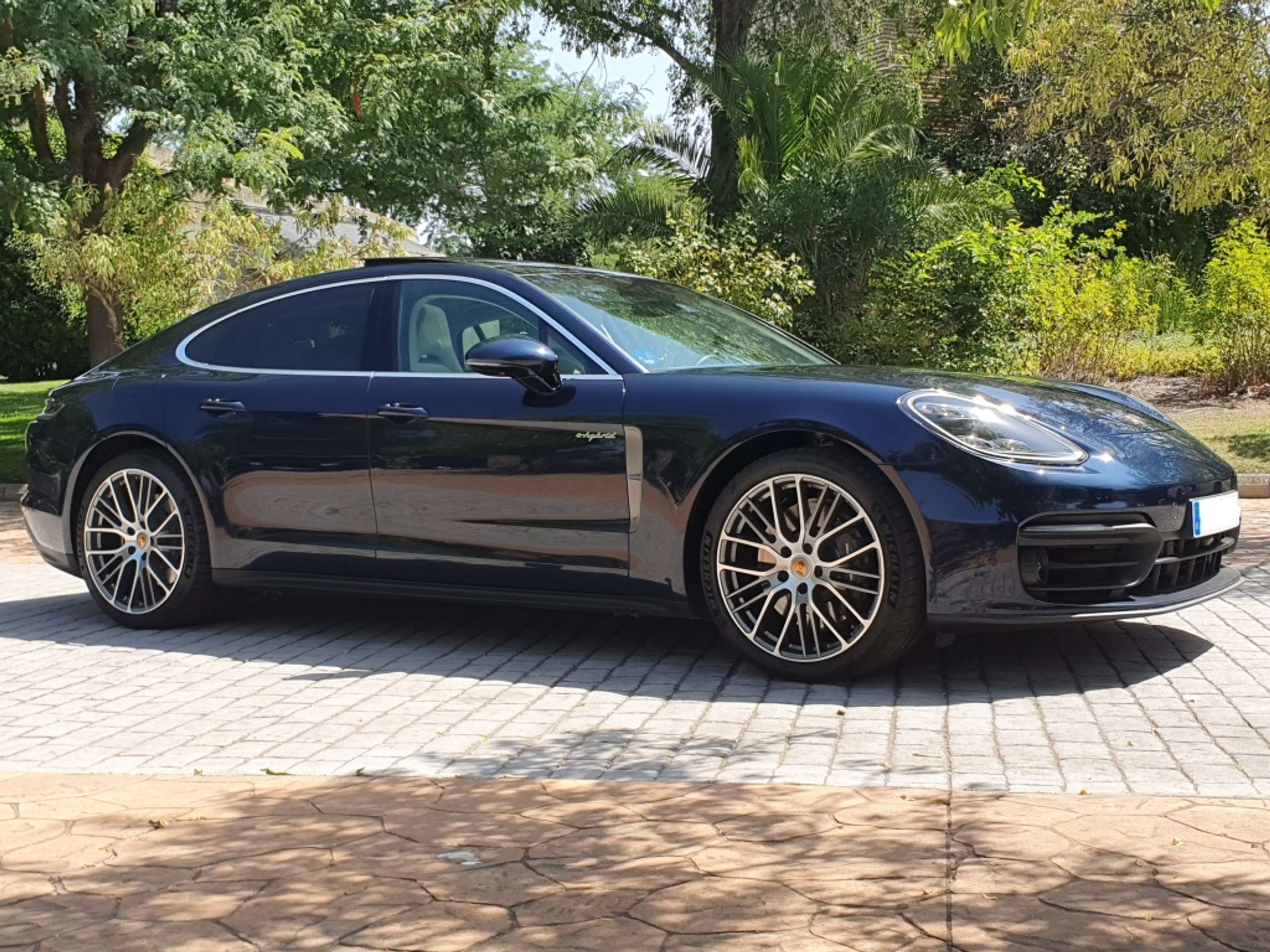 Porsche - Panamera