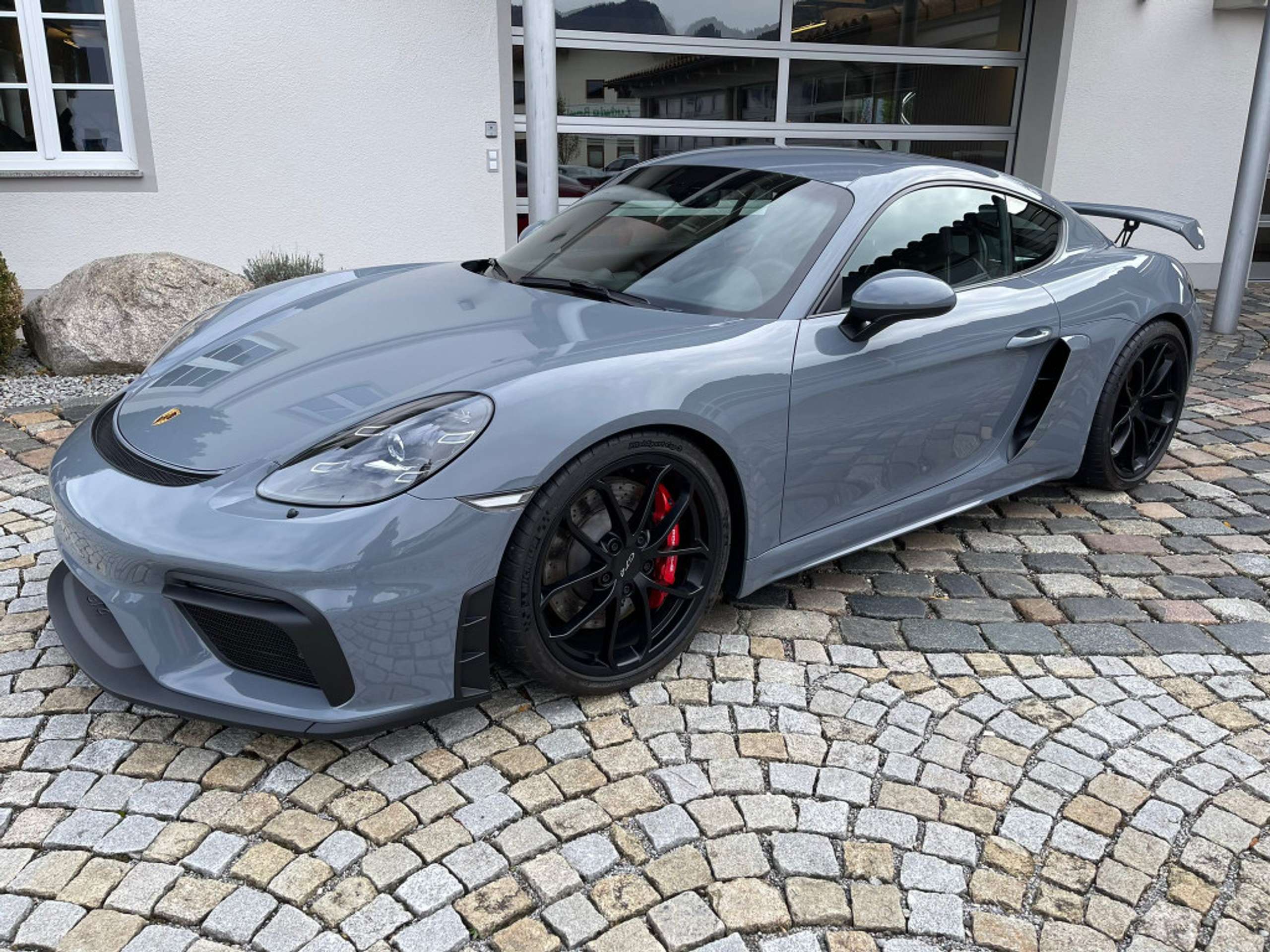 Porsche - Cayman