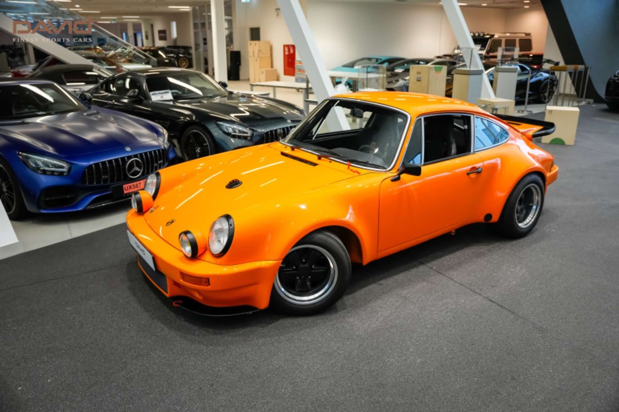 Porsche - 911